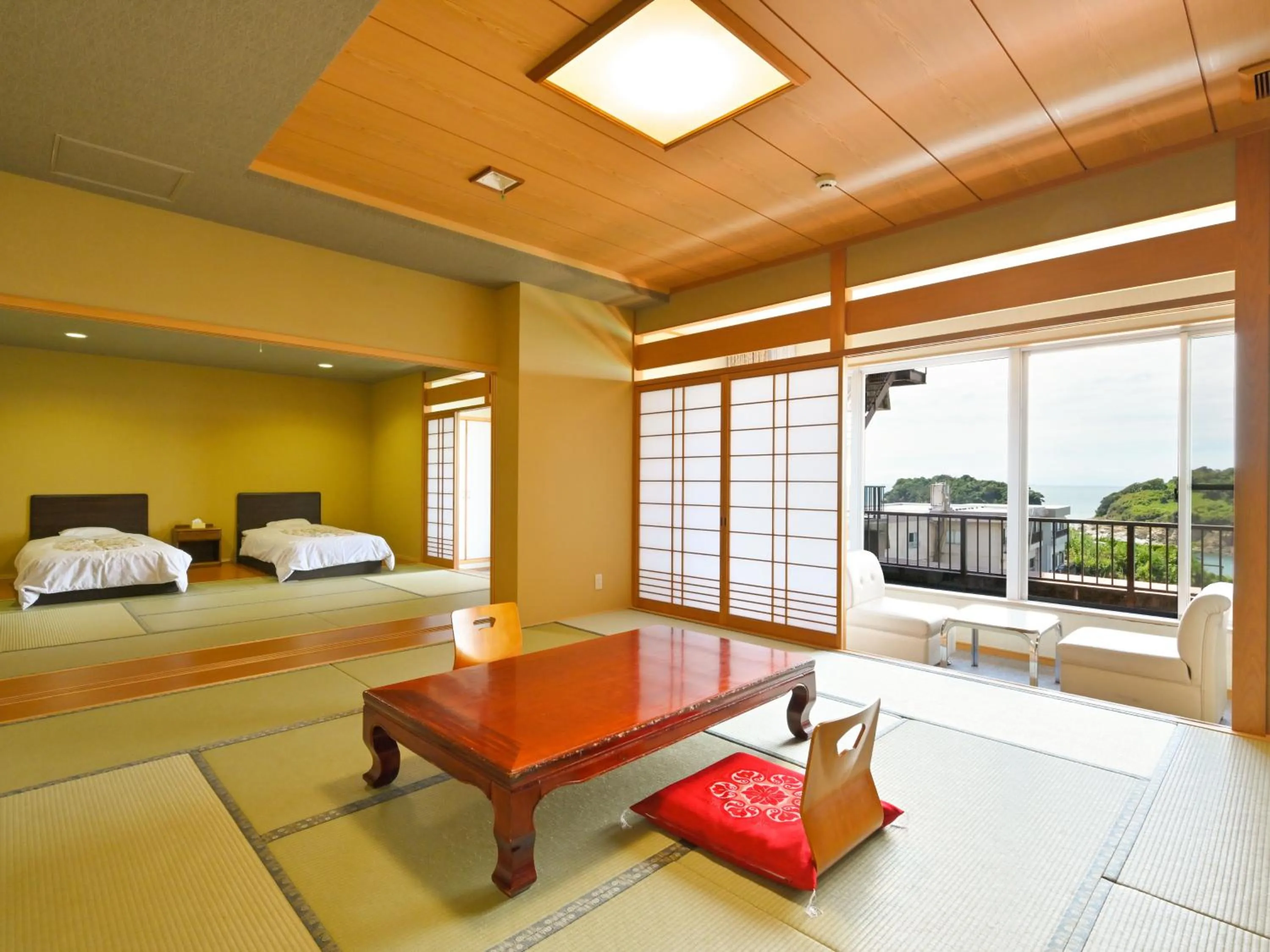 Photo of the whole room, Bed in Futagojimasou