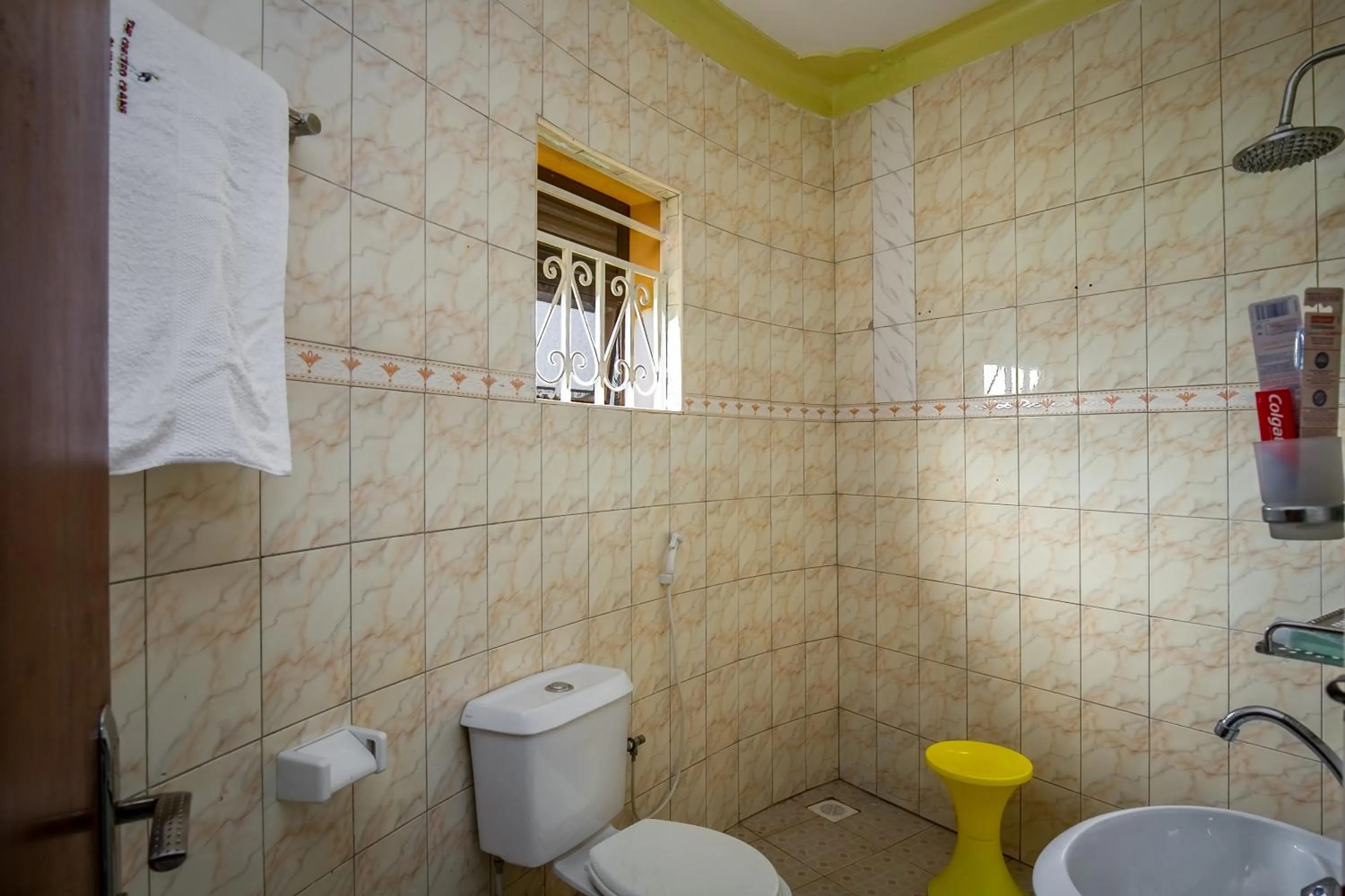 Toilet in The Crested Crane Bwindi Hotel