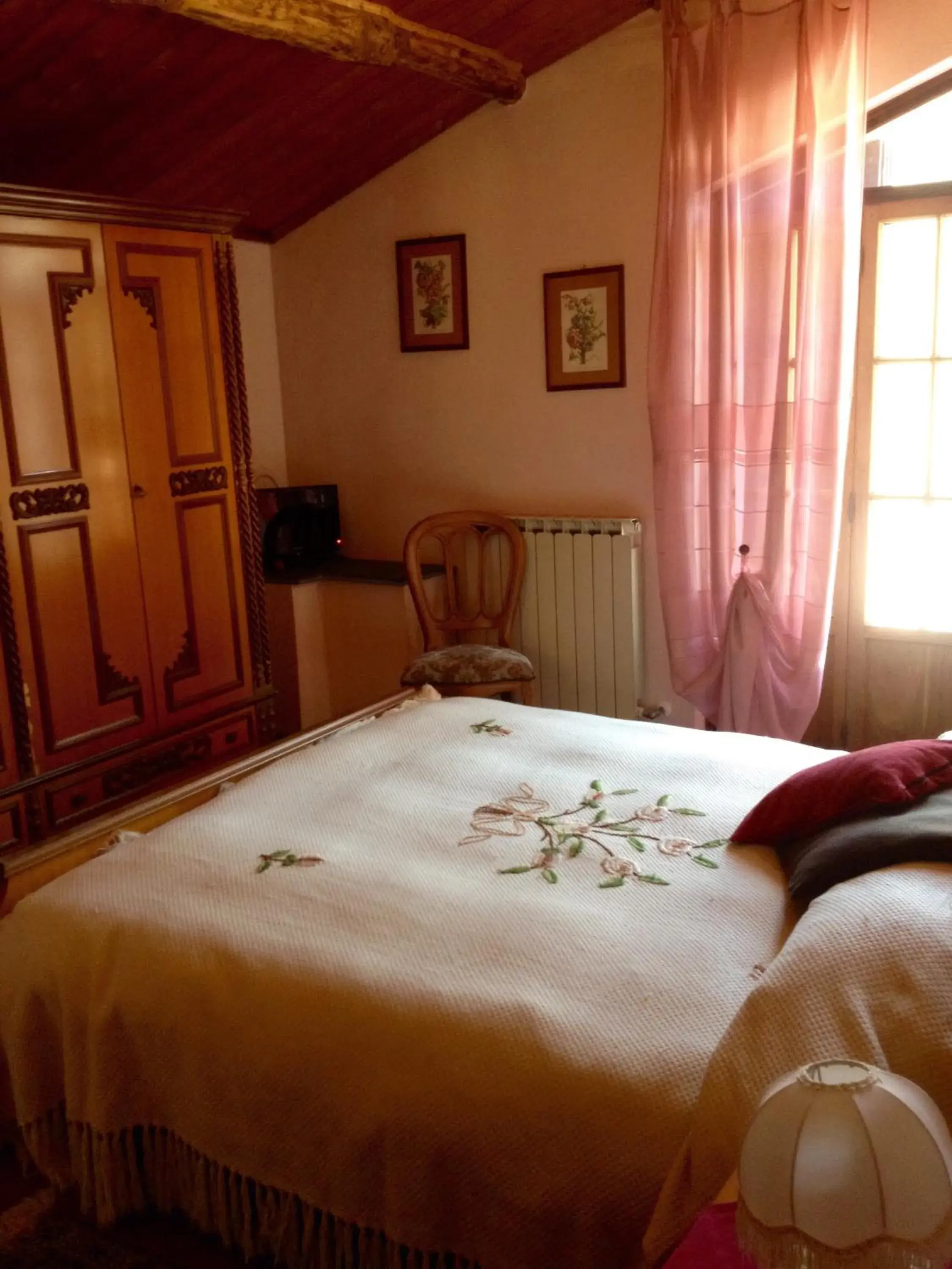Double Room with Private Bathroom - single occupancy in Il Ghiro B&B Double Room with Private Bathroom - single occupancy in Il Ghiro B&B