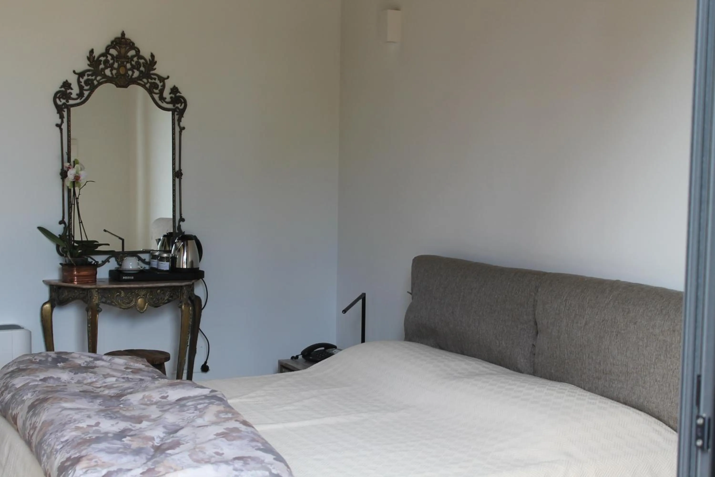 Photo of the whole room, Bed in Country House Erba Regina