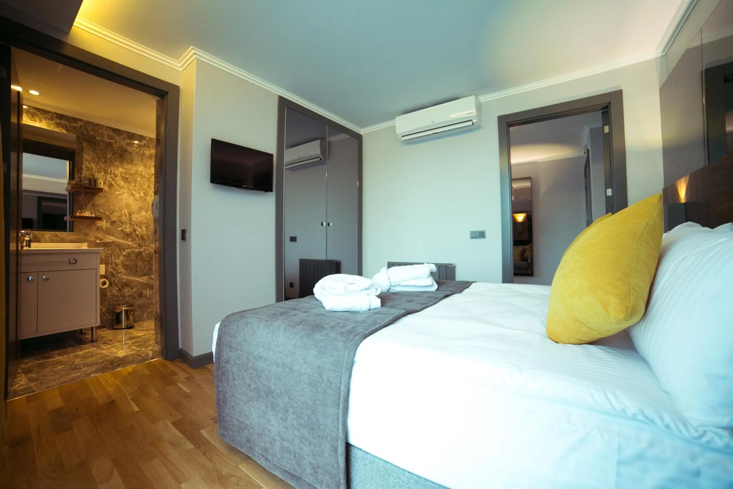 Decorative detail, Bed in Ankacity Suit Flat