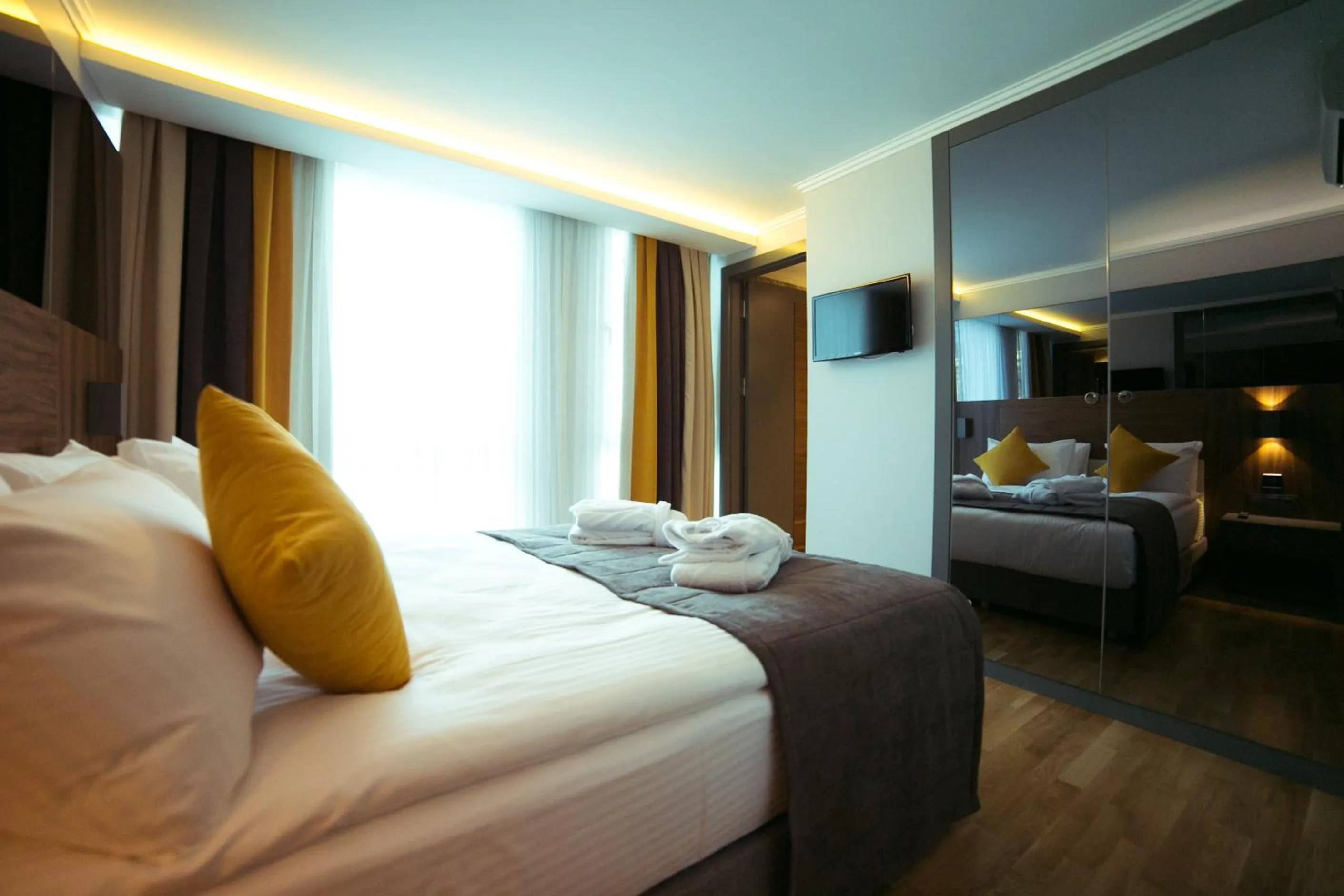 Bedroom, Bed in Ankacity Suit Flat