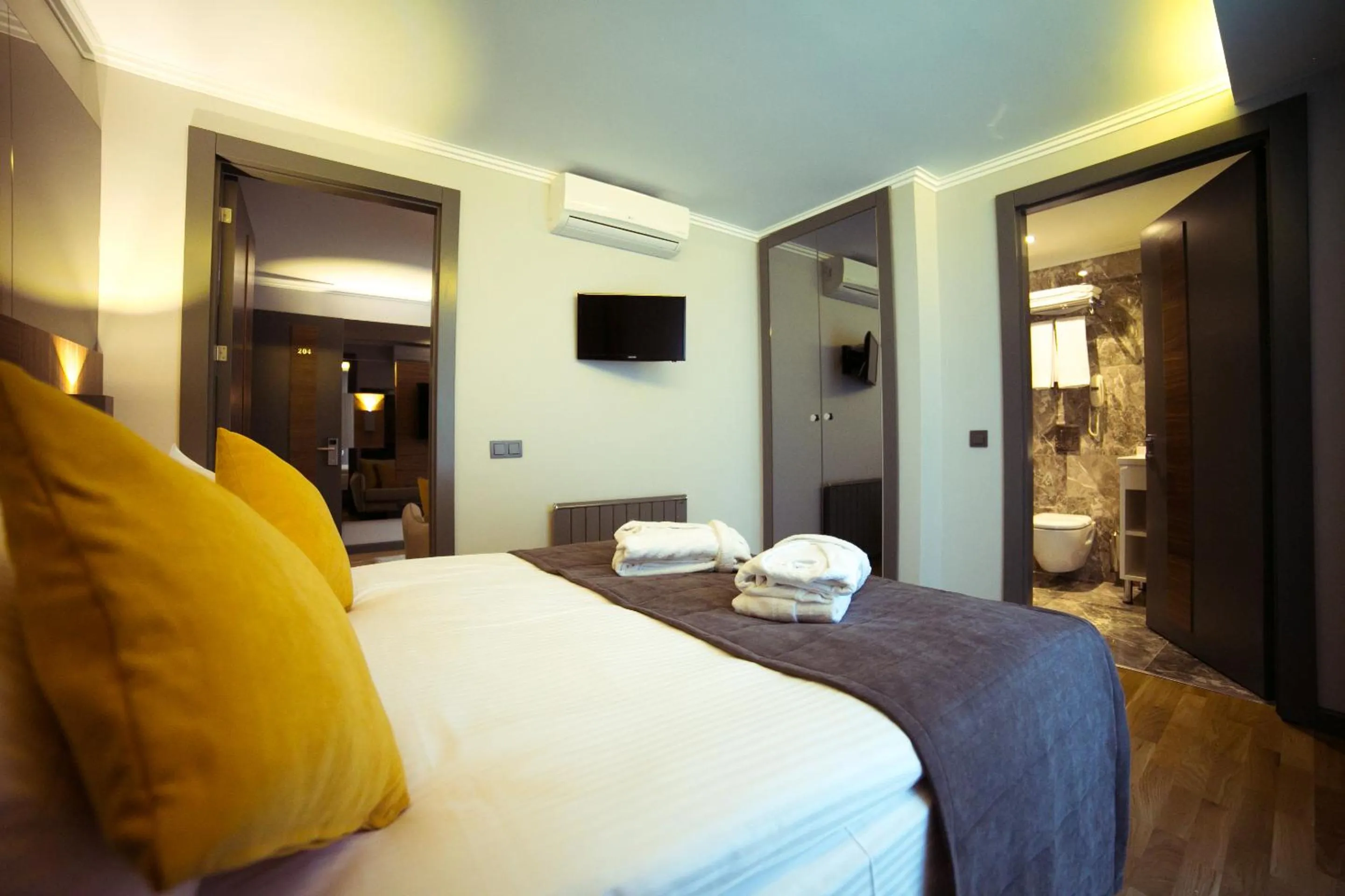 Other, Bed in Ankacity Suit Flat