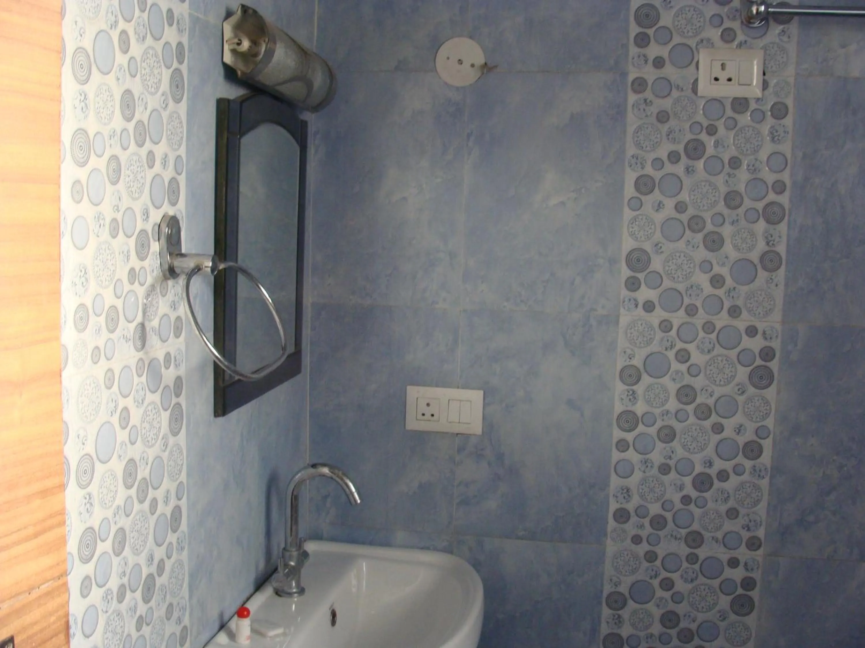 Toilet in Hotel Abhinandan Grand