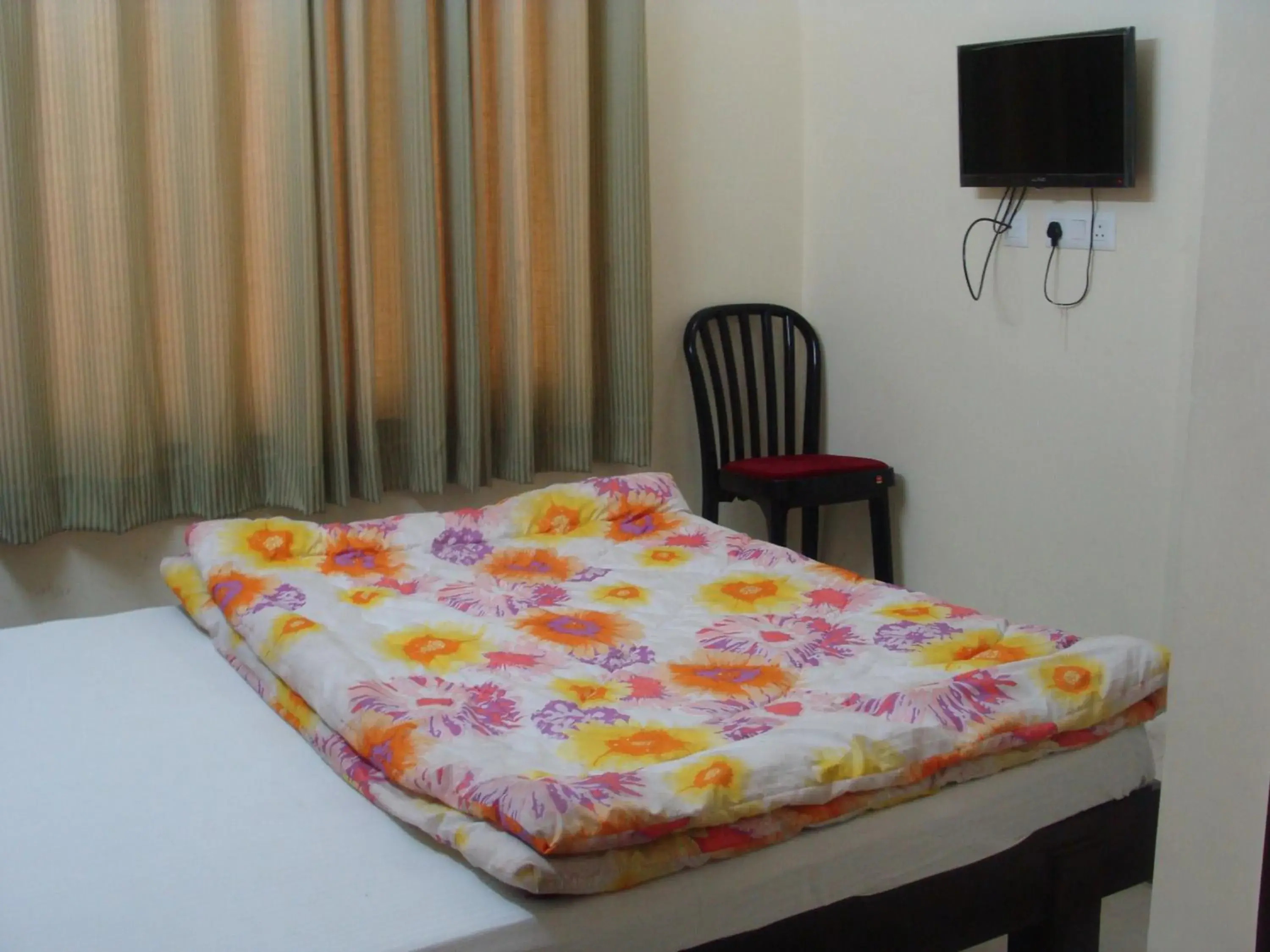 View (from property/room), Bed in Hotel Abhinandan Grand View (from property/room), Bed in Hotel Abhinandan Grand