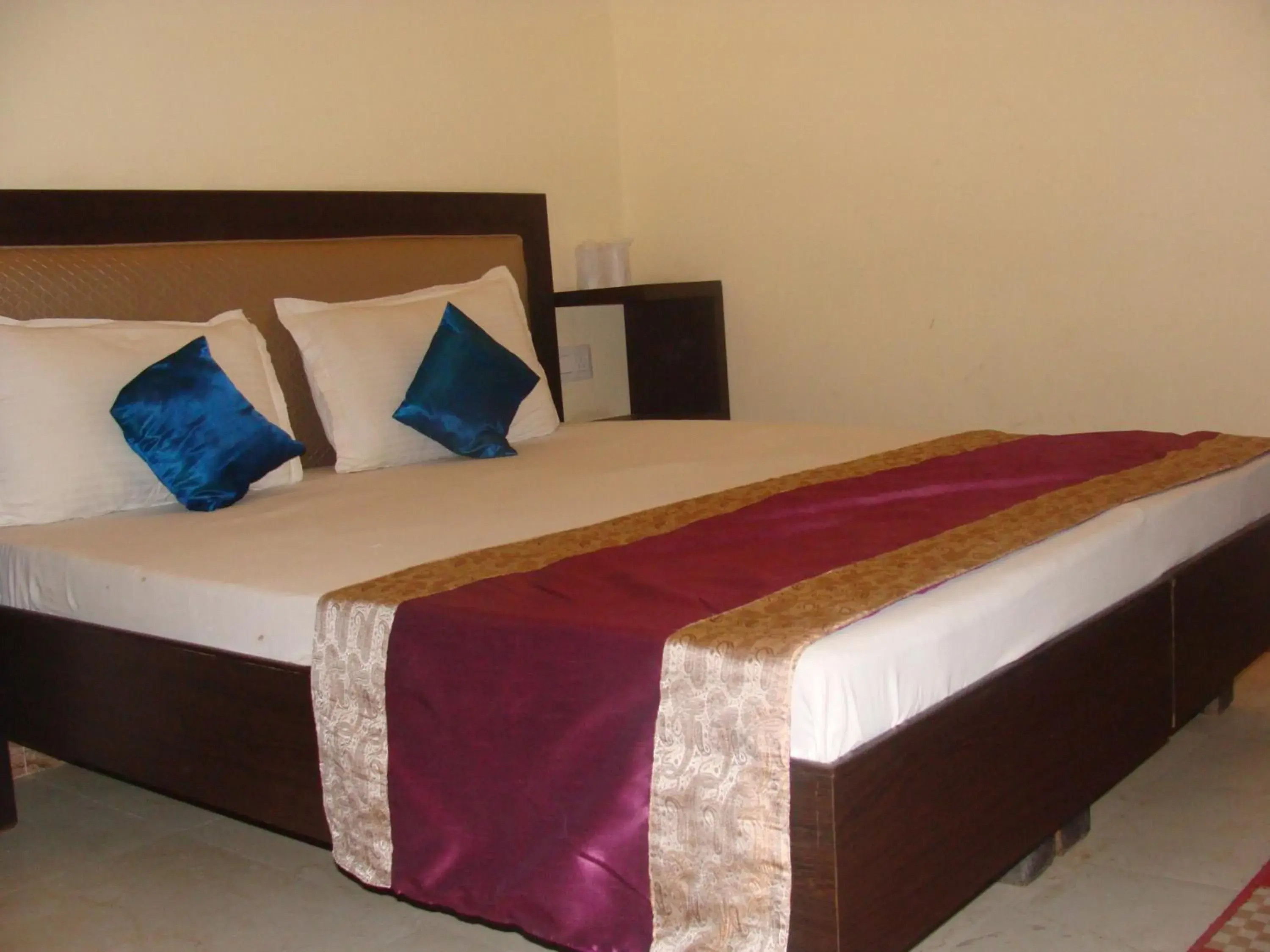Bed in Hotel Abhinandan Grand Bed in Hotel Abhinandan Grand