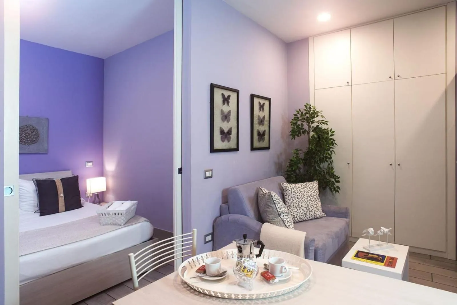 Photo of the whole room, Bed in Residenza Flegrea