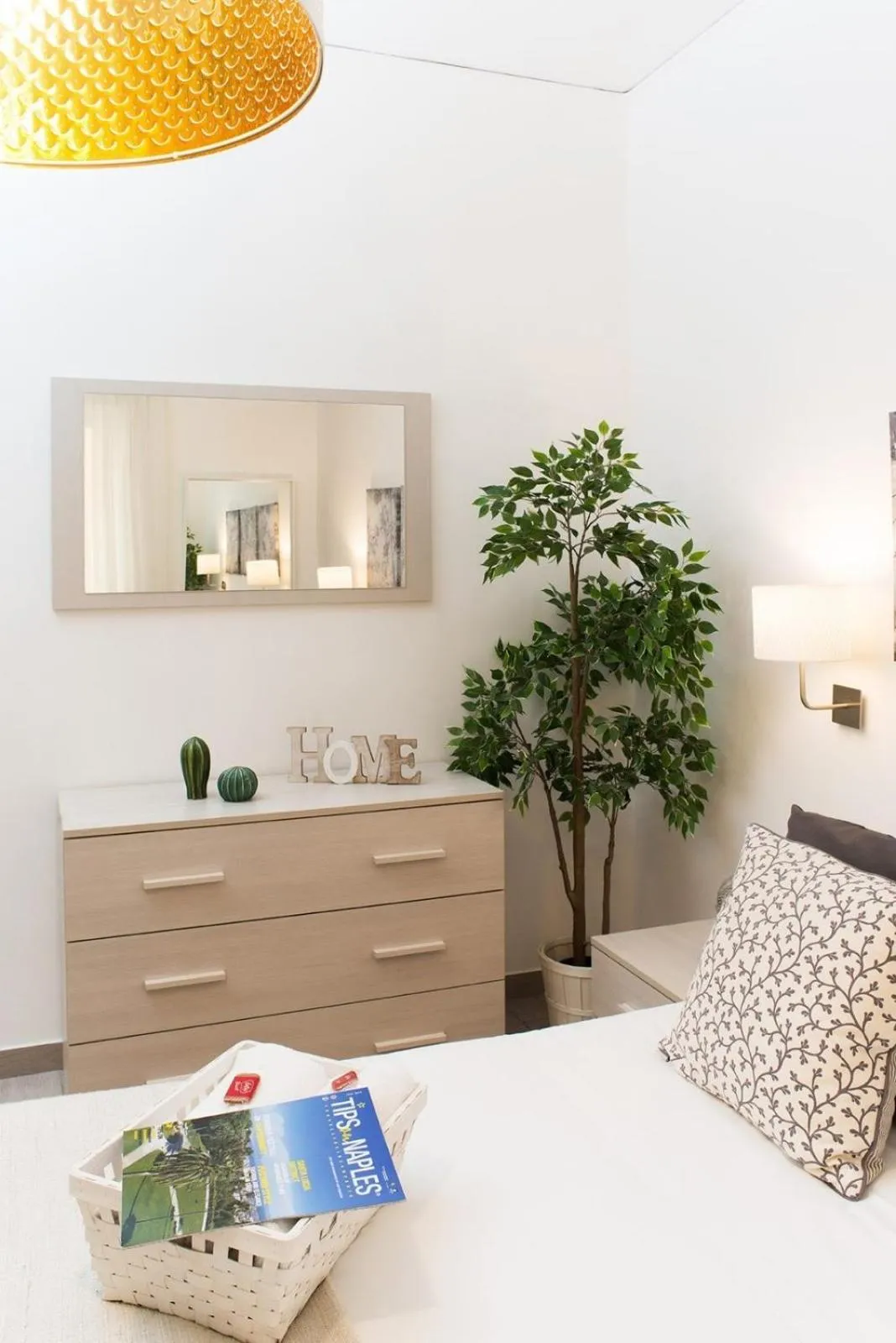 Photo of the whole room, Bed in Residenza Flegrea