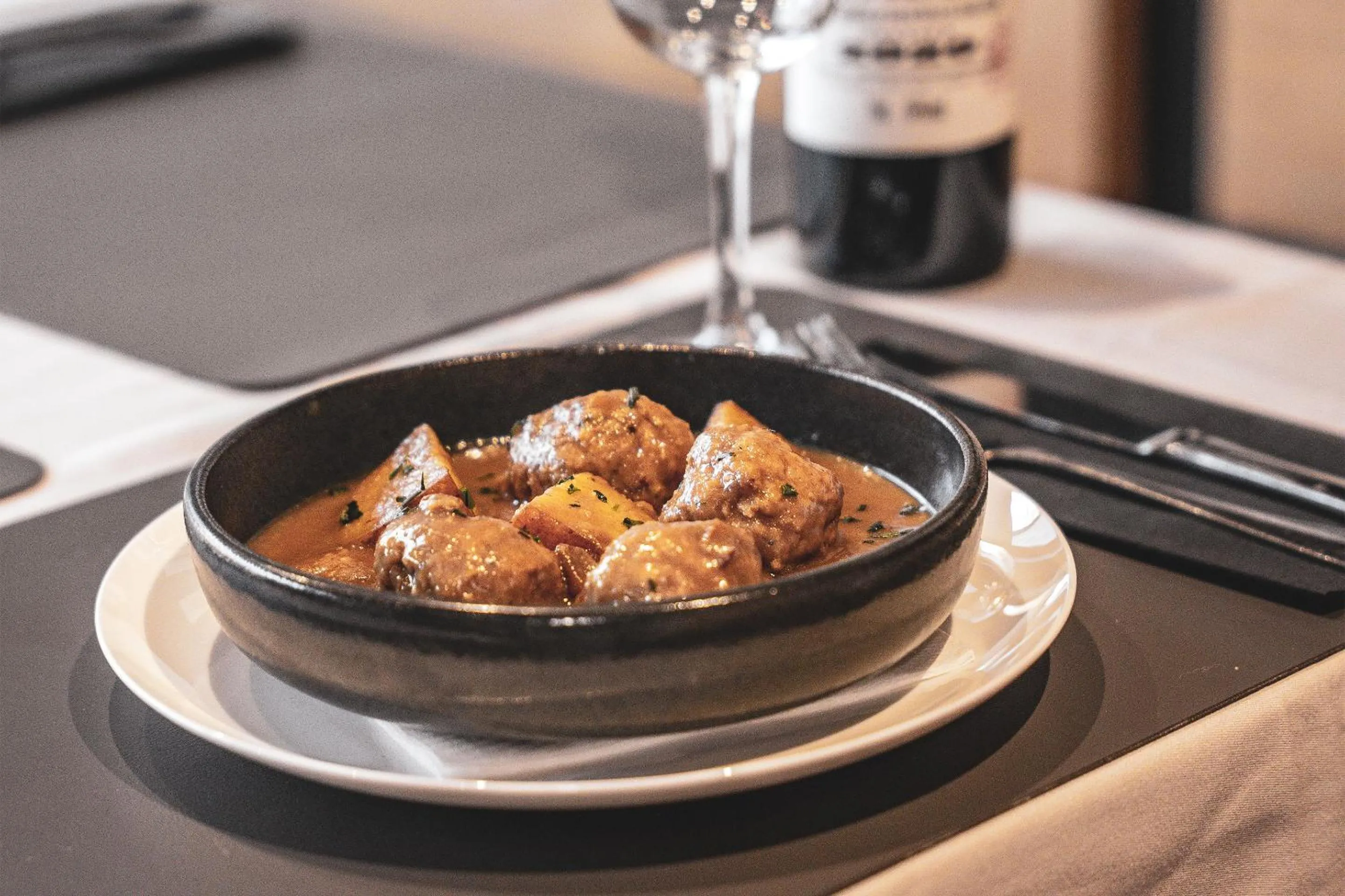 Restaurant/places to eat in Apartaments Shusski by Nexta