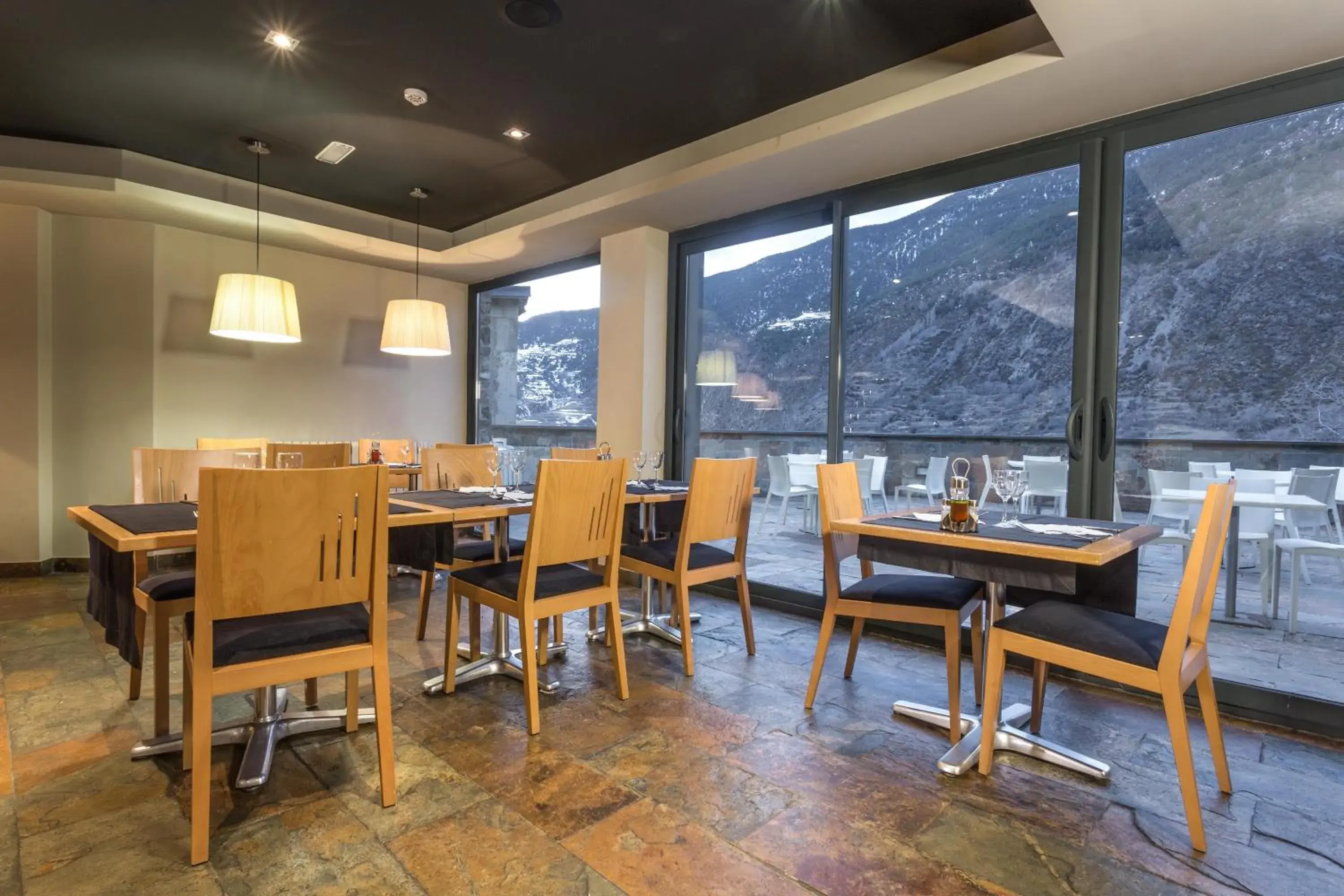 Restaurant/places to eat in Apartaments Shusski by Nexta Restaurant/places to eat in Apartaments Shusski by Nexta