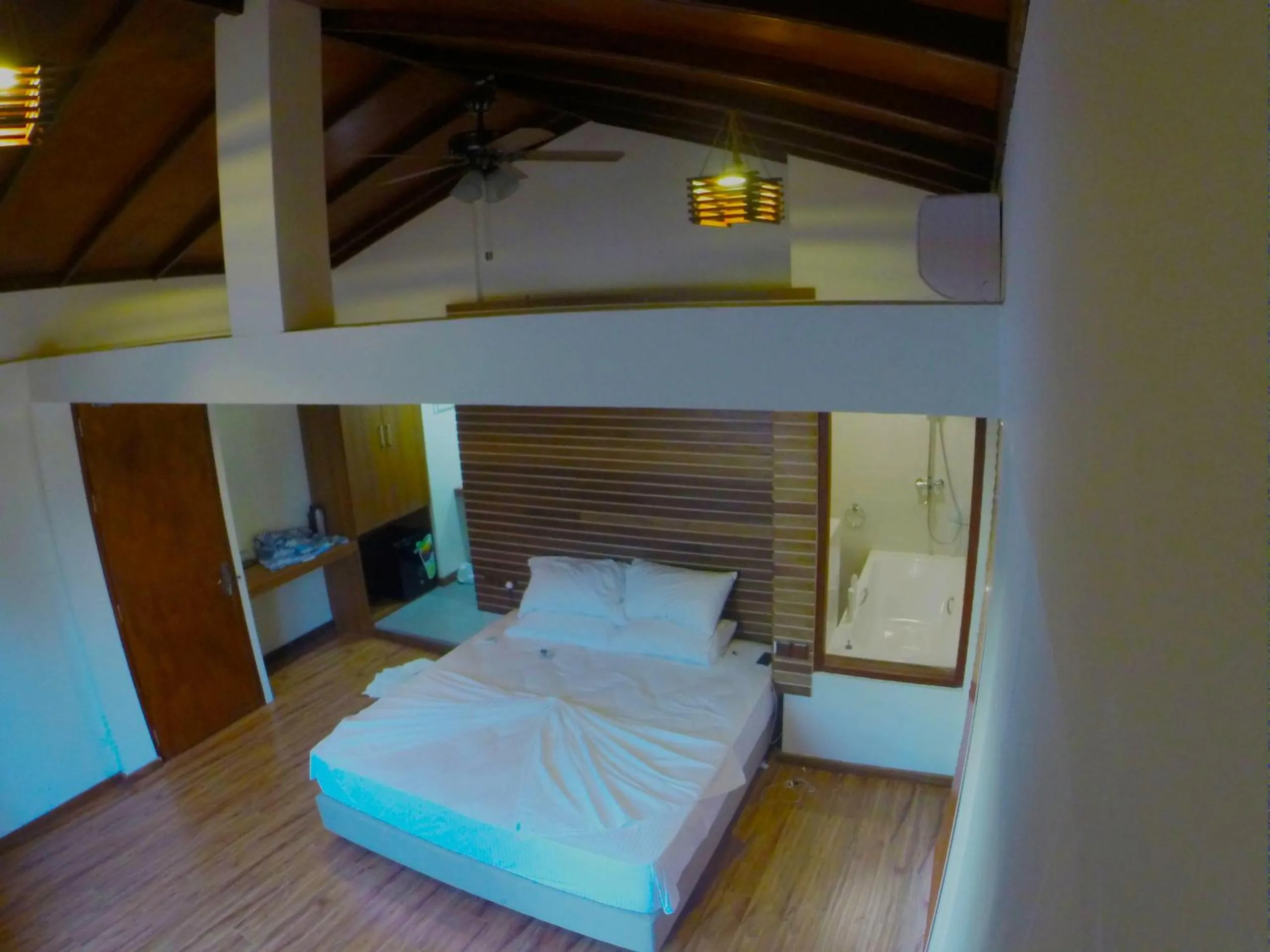 Shower, Bed in Kinan Retreat
