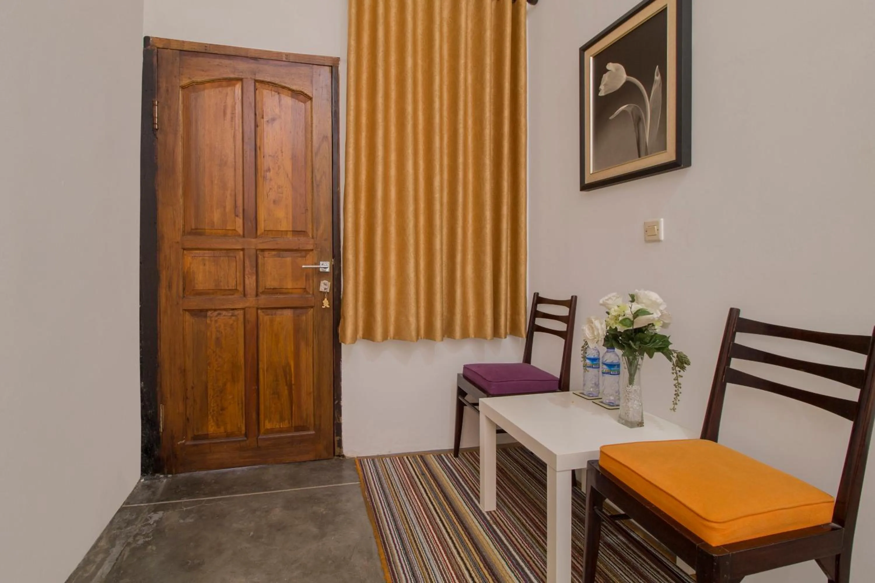 Decorative detail in RedDoorz @ Radio Dalam