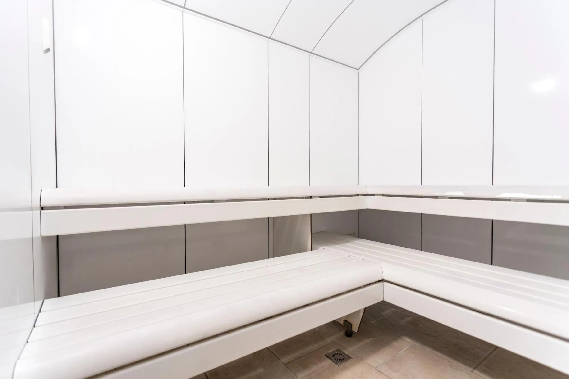 Massage, Bed in Hotel Roc Meler