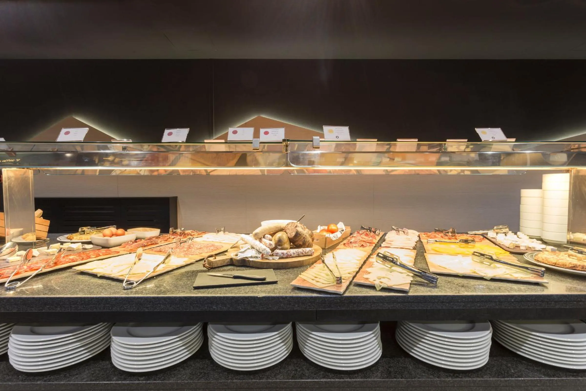 Breakfast in Hotel Roc Meler