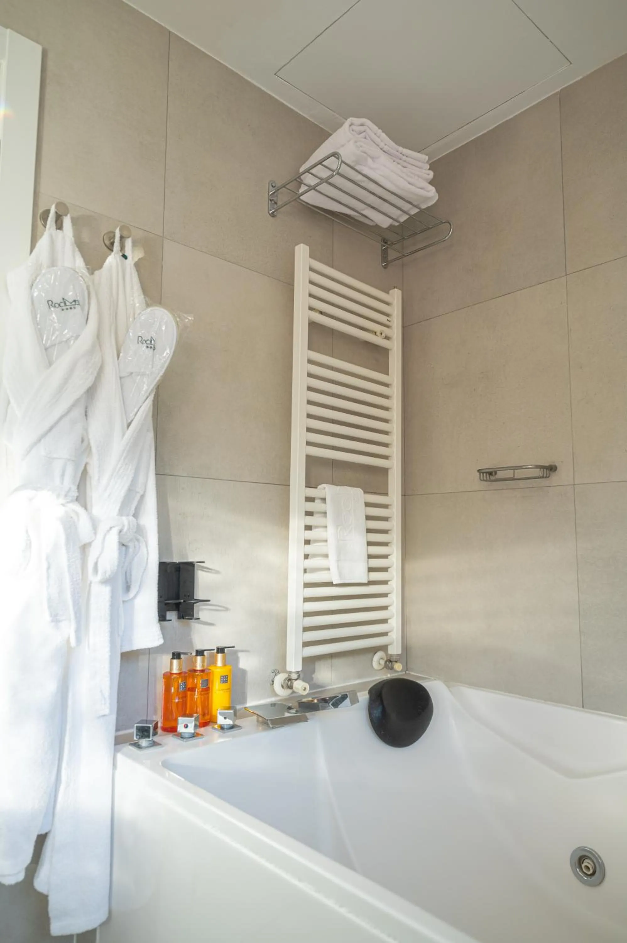 Hot Tub in Hotel Roc Meler