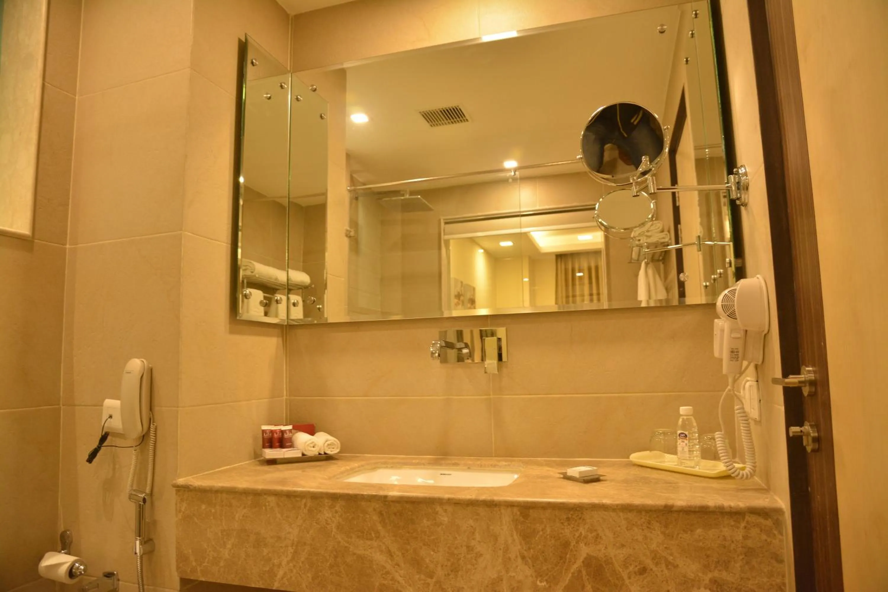 Bathroom in Grand Plaza Lords Inn Jammu