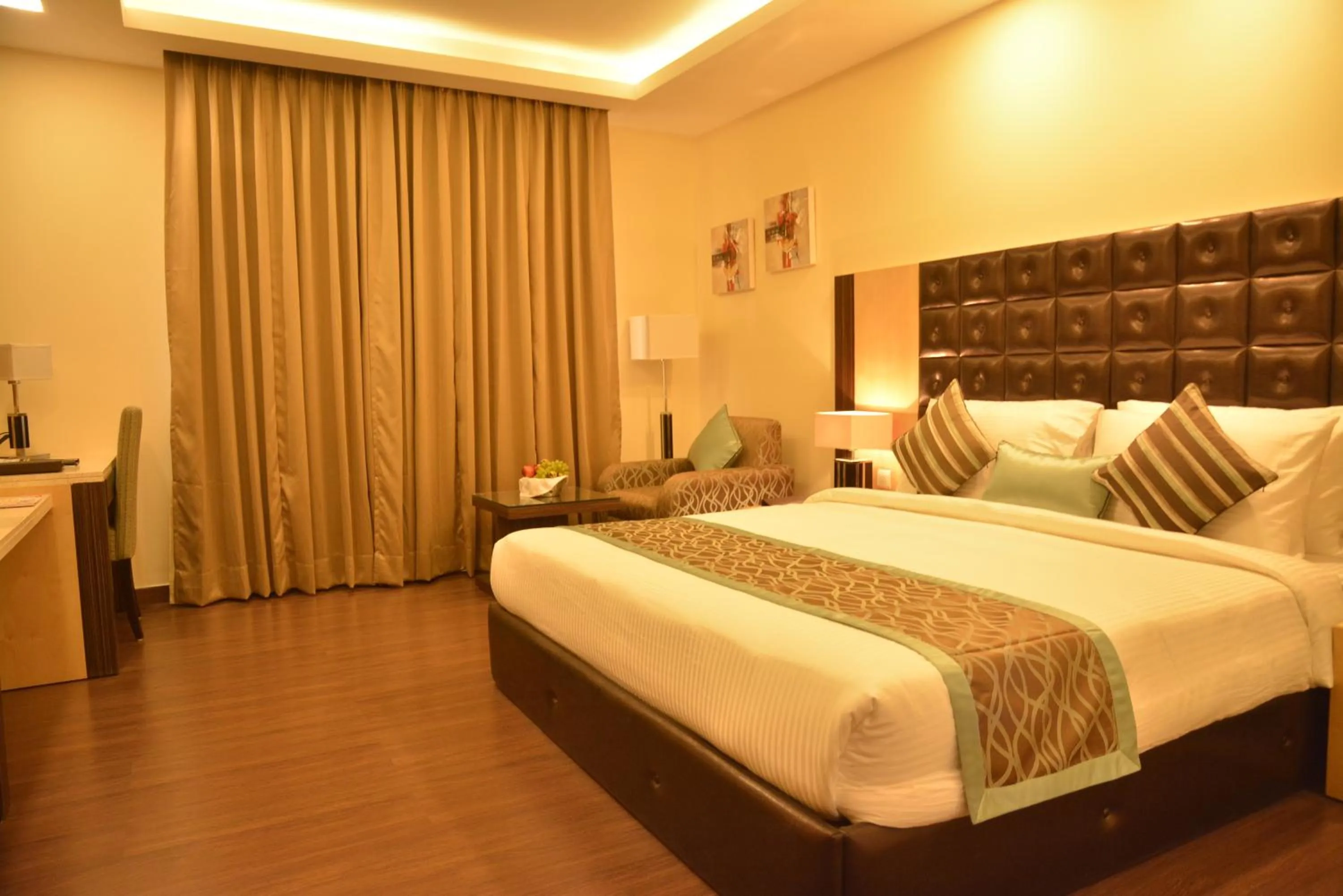 Bedroom, Bed in Grand Plaza Lords Inn Jammu