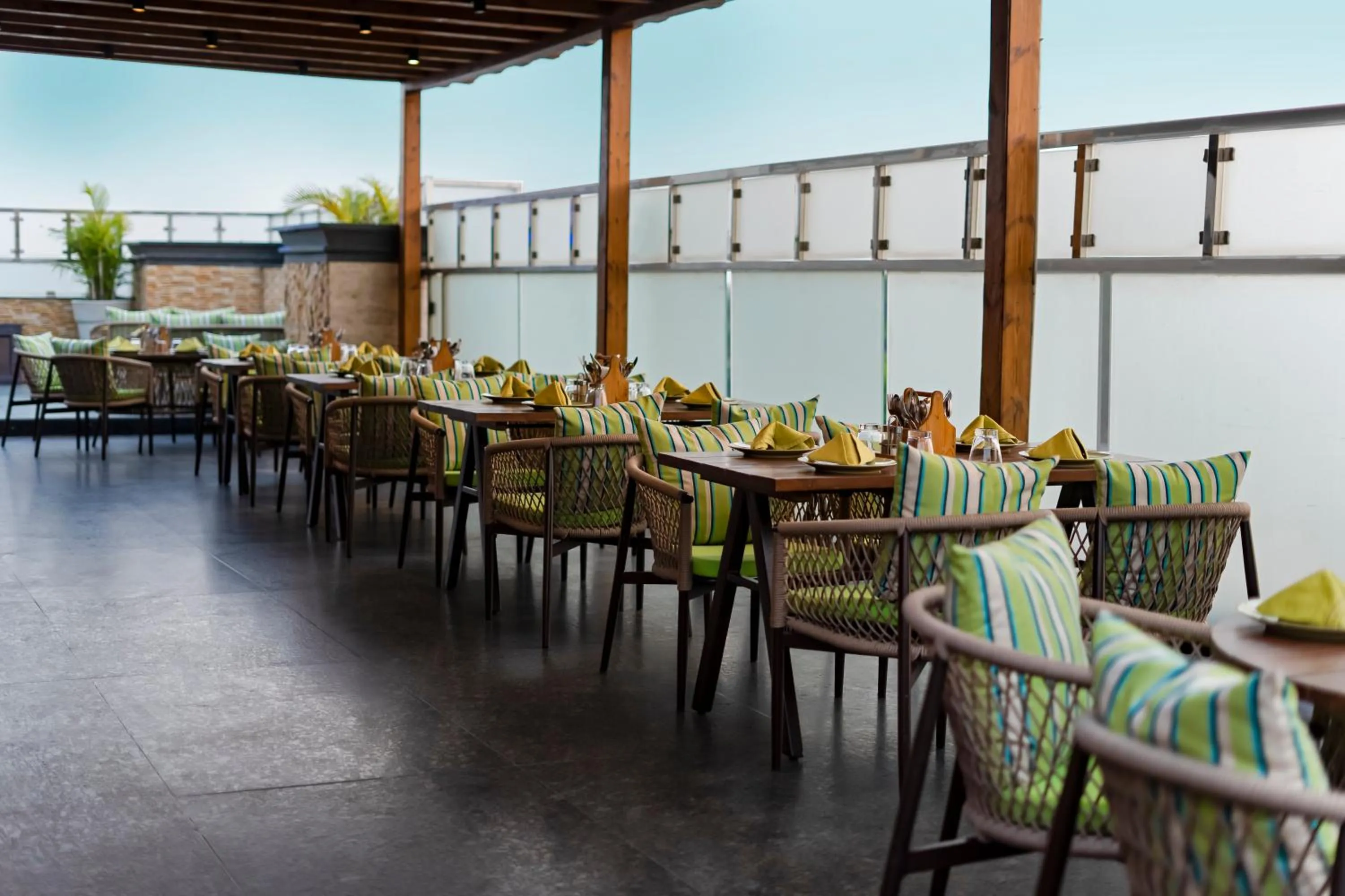 Restaurant/places to eat in Grand Plaza Lords Inn Jammu