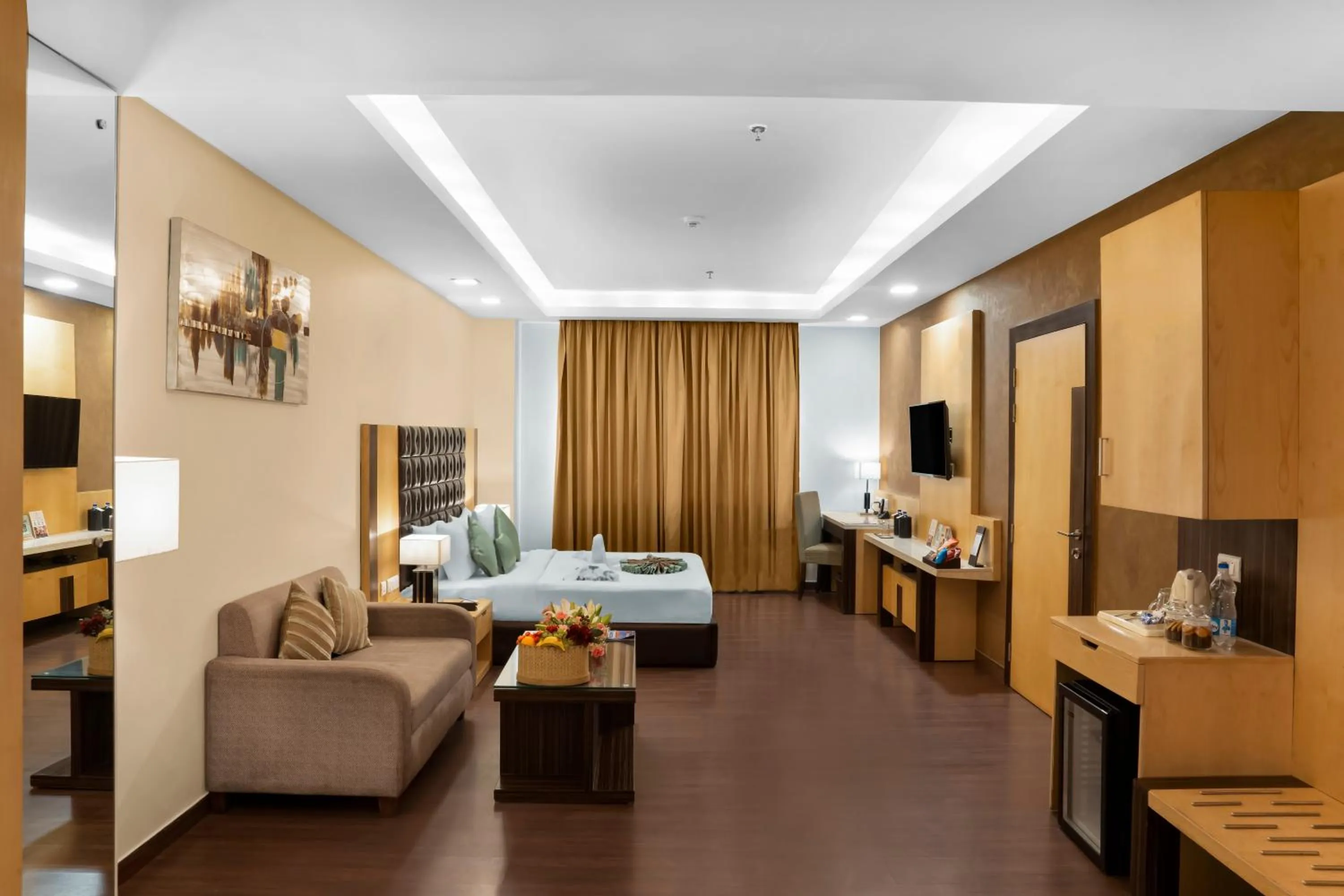 Bedroom, Bed in Grand Plaza Lords Inn Jammu