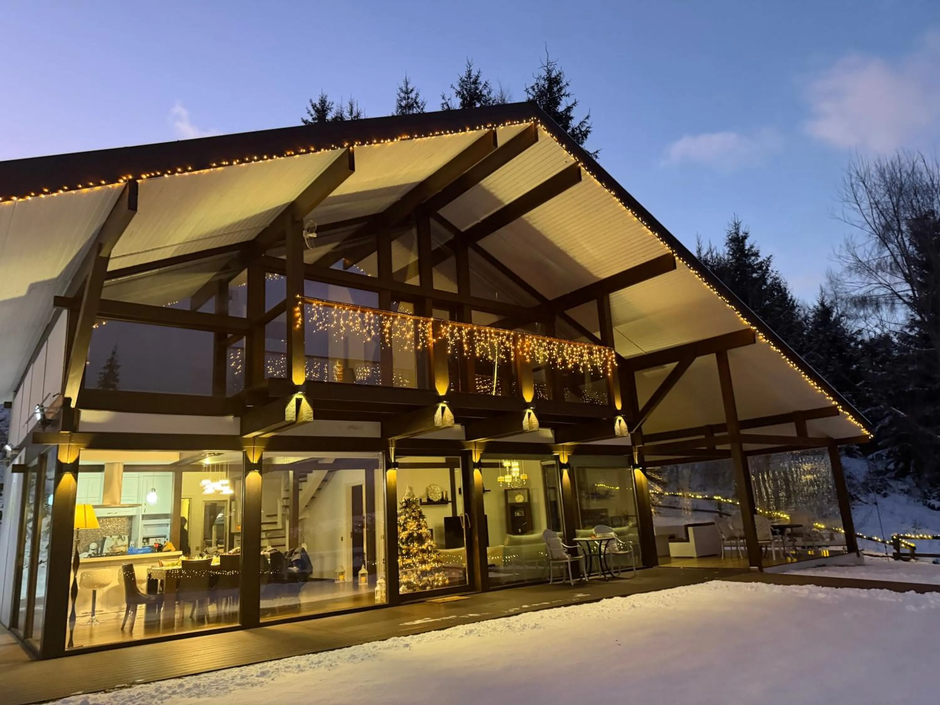 Alpine Lounge