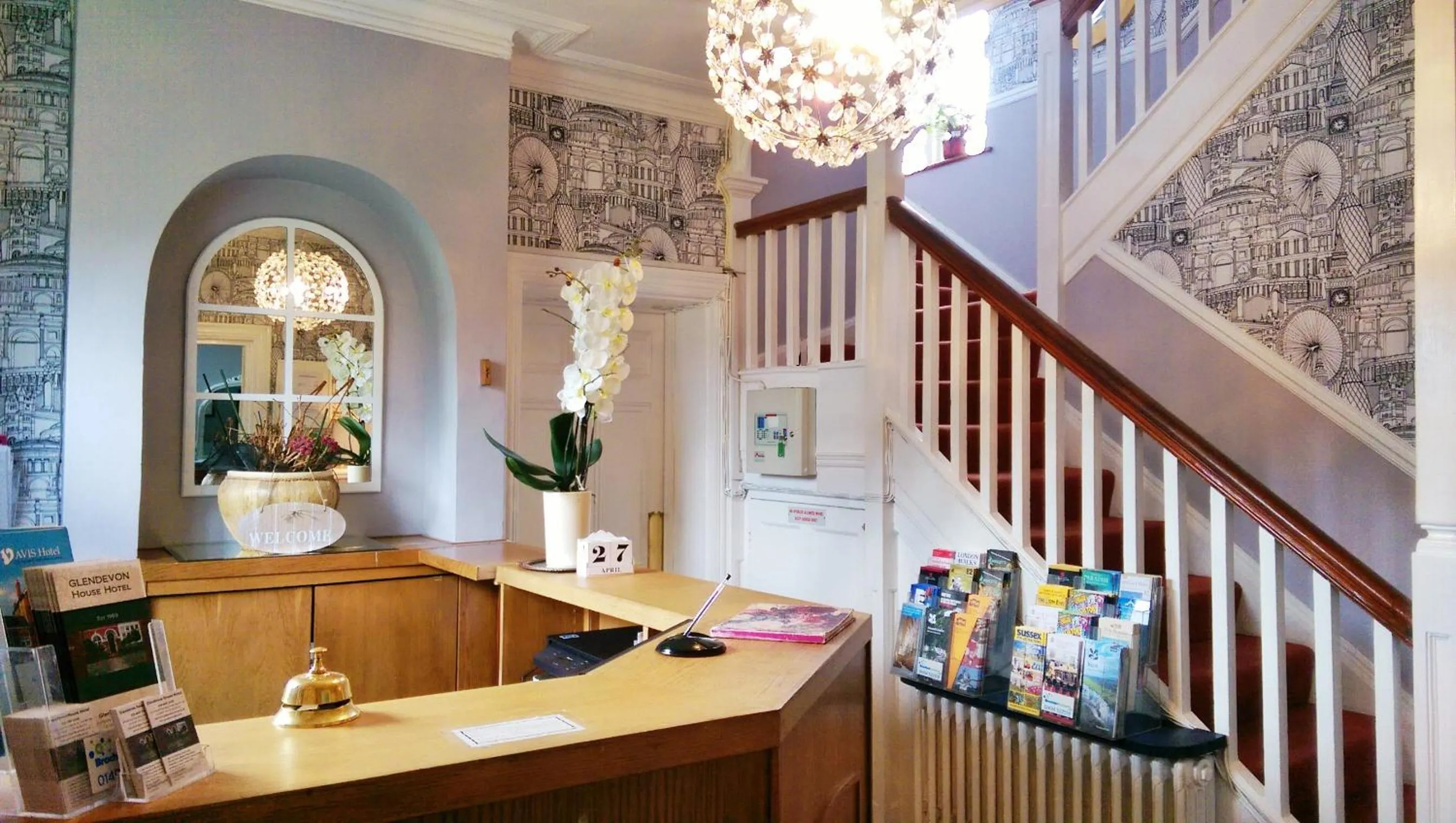 Lobby or reception in Glendevon House Hotel