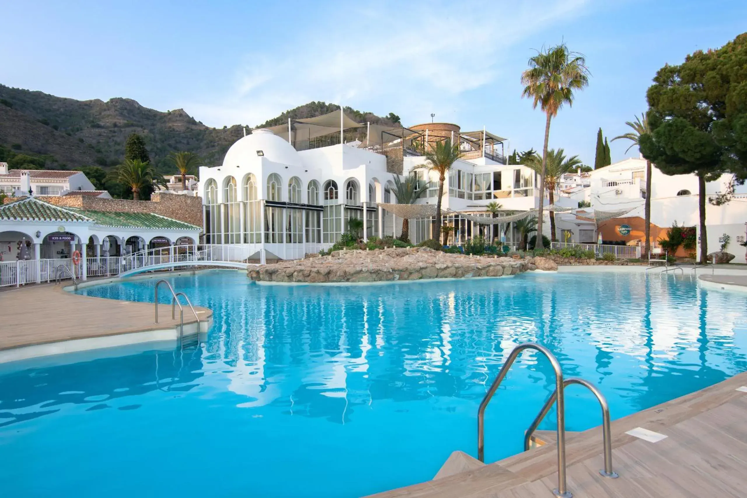 Two-Bedroom Apartment with Terrace in Apartamentos & SPA Torres de San Juan Two-Bedroom Apartment with Terrace in Apartamentos & SPA Torres de San Juan