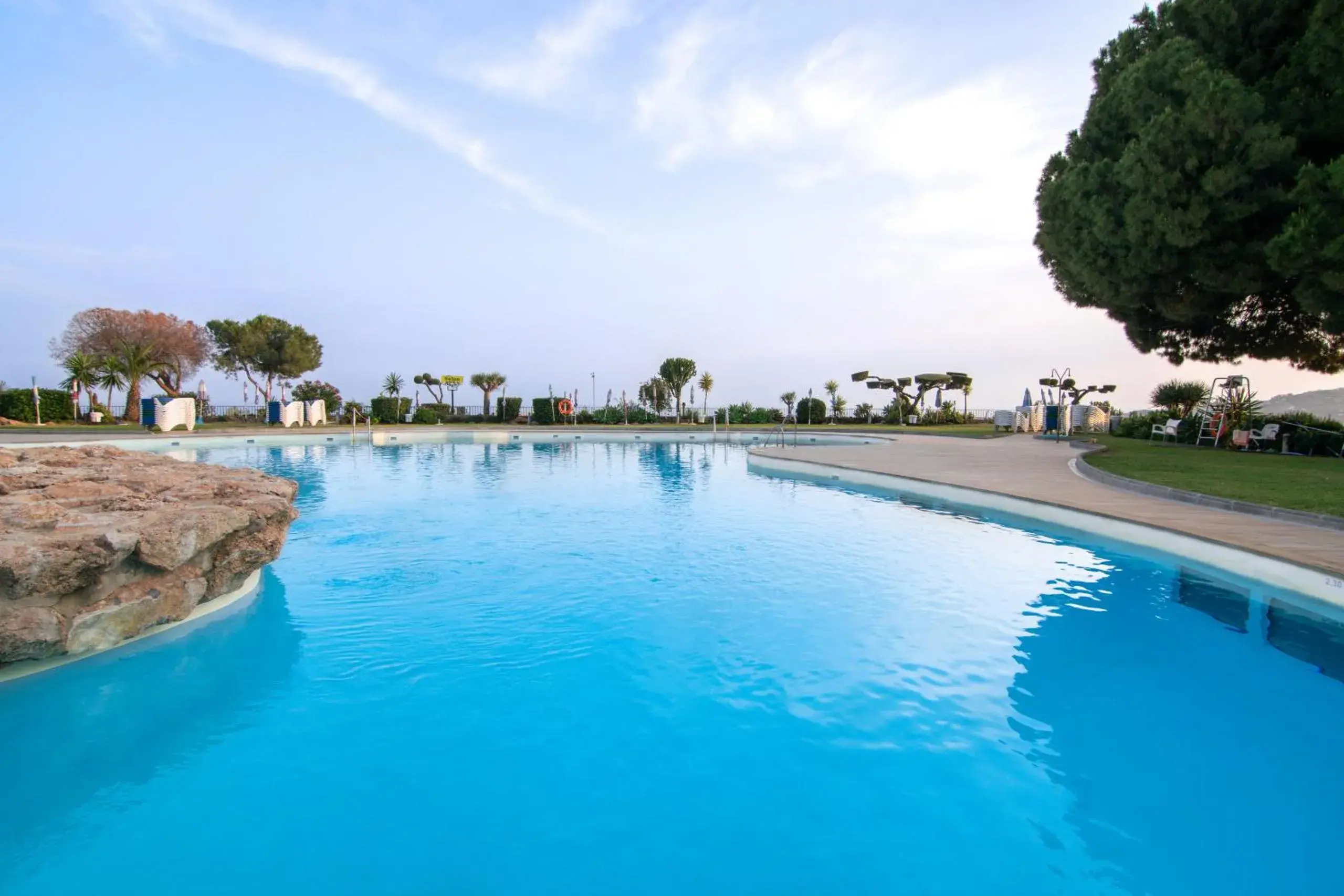 Two-Bedroom Apartment with Terrace in Apartamentos & SPA Torres de San Juan Two-Bedroom Apartment with Terrace in Apartamentos & SPA Torres de San Juan