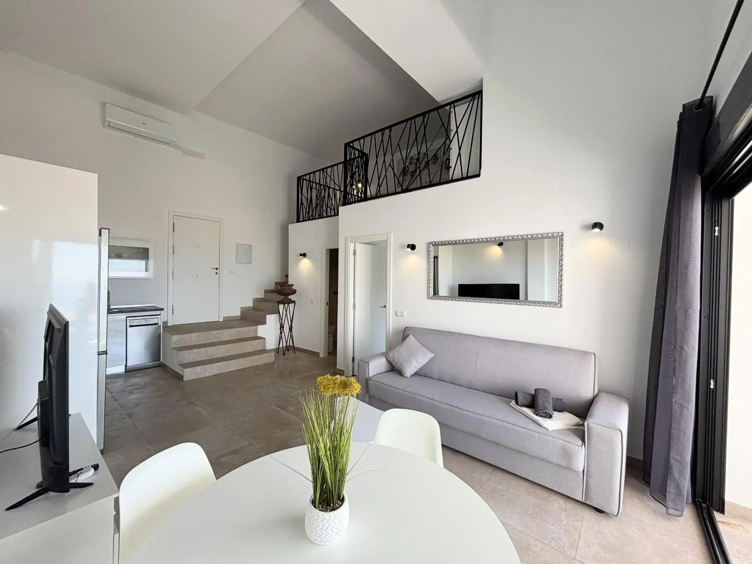 One-Bedroom Family Apartment in Apartamentos & SPA Torres de San Juan One-Bedroom Family Apartment in Apartamentos & SPA Torres de San Juan