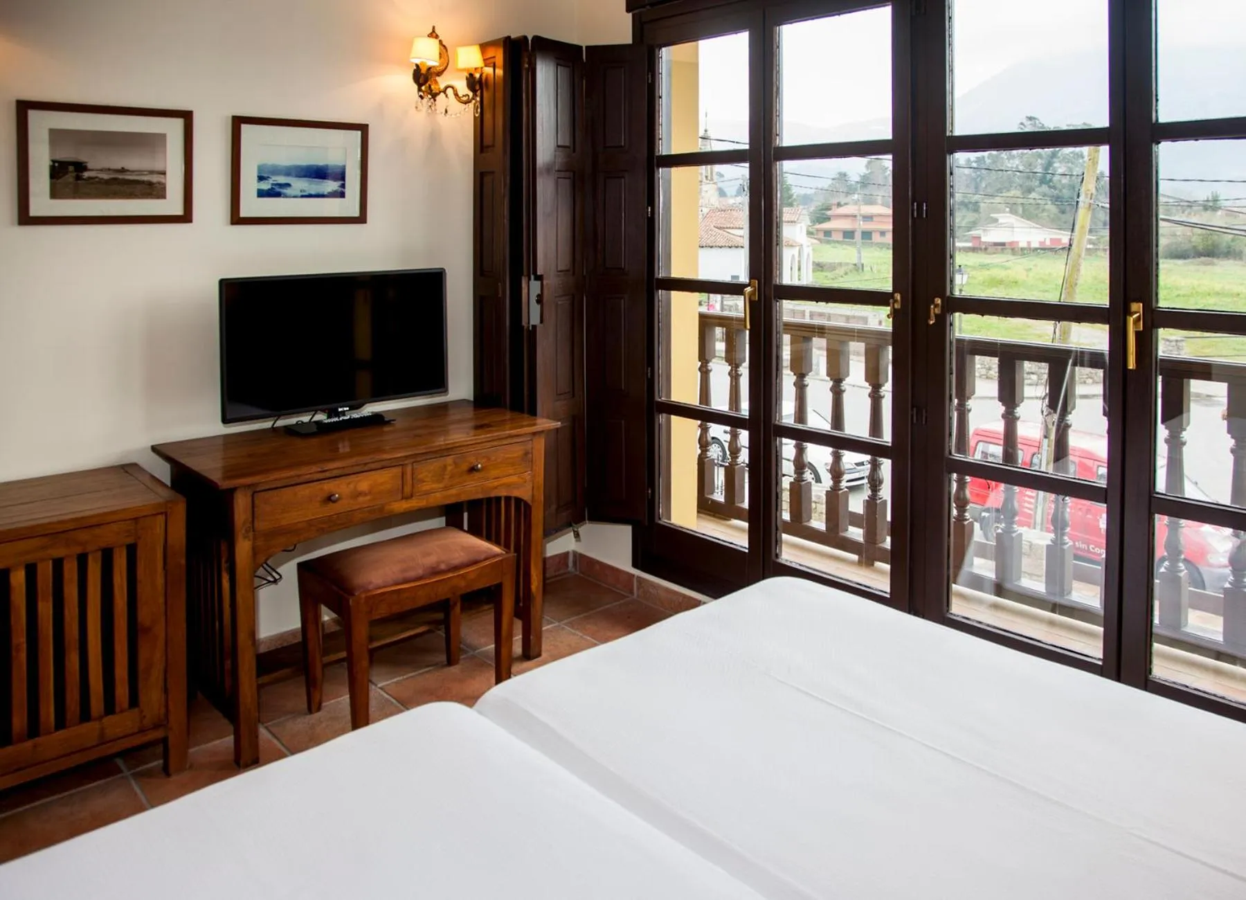 Decorative detail in Hotel The Island