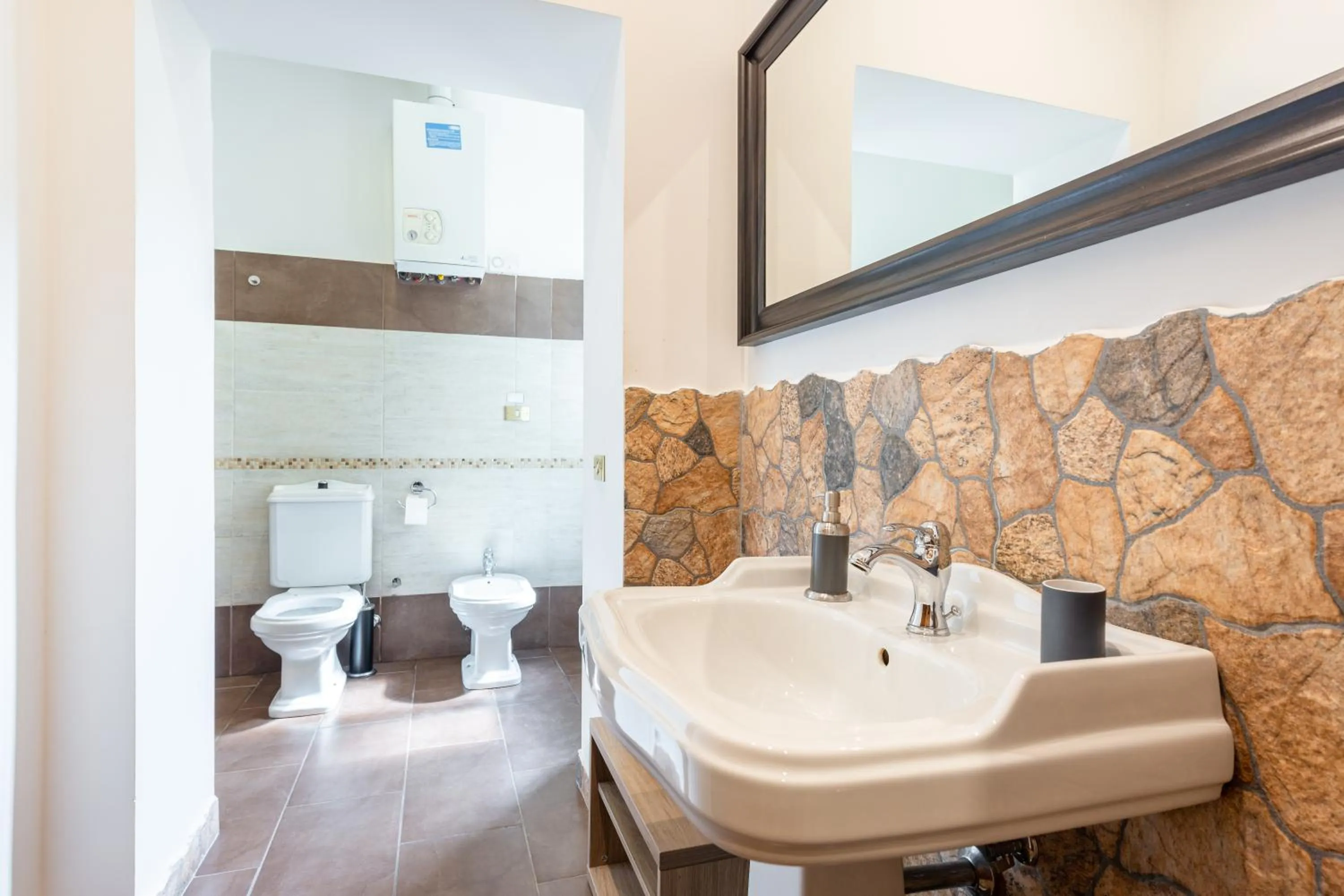 Bathroom in Dreams Roma B&B