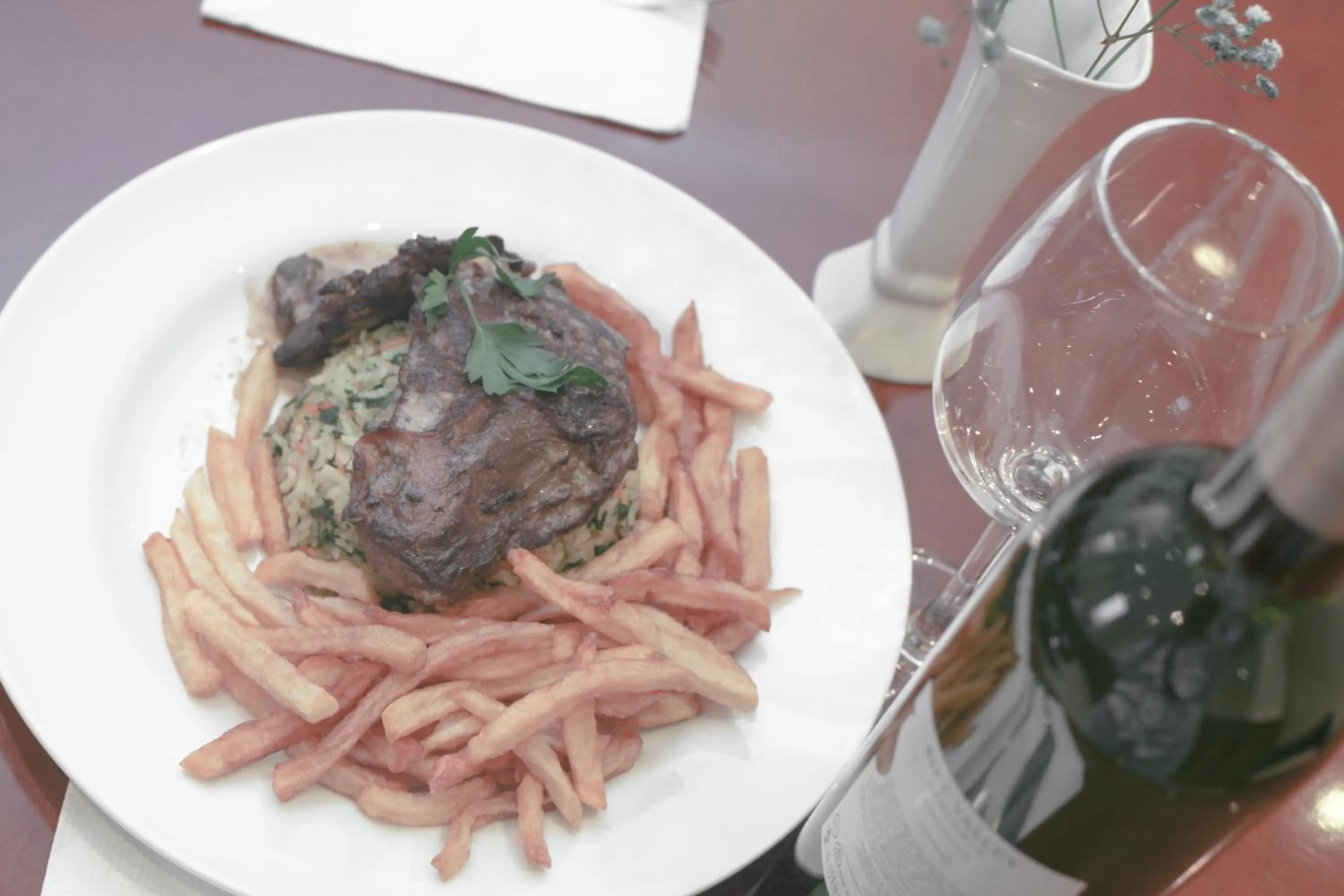 Restaurant/places to eat in Stay Easy Hotel