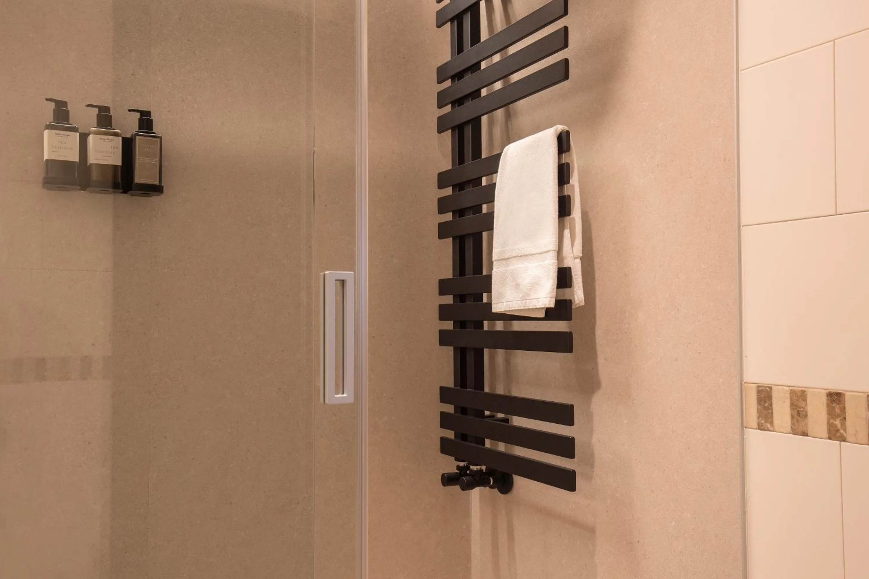 Bathroom in Hotel Màgic Pas by Nexta