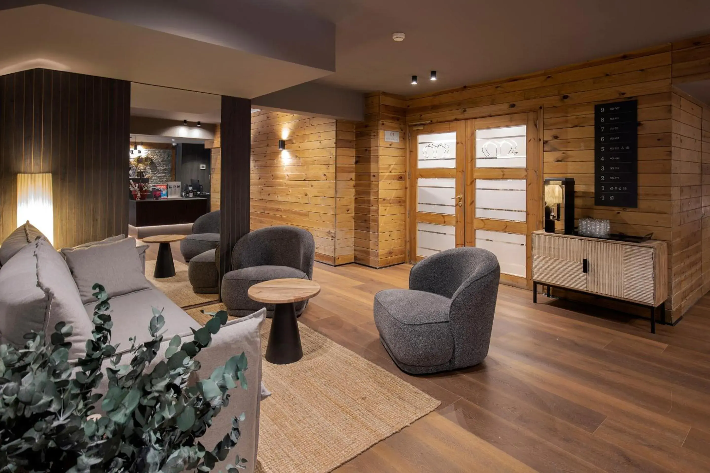 Lobby or reception in Hotel Màgic Pas by Nexta Lobby or reception in Hotel Màgic Pas by Nexta