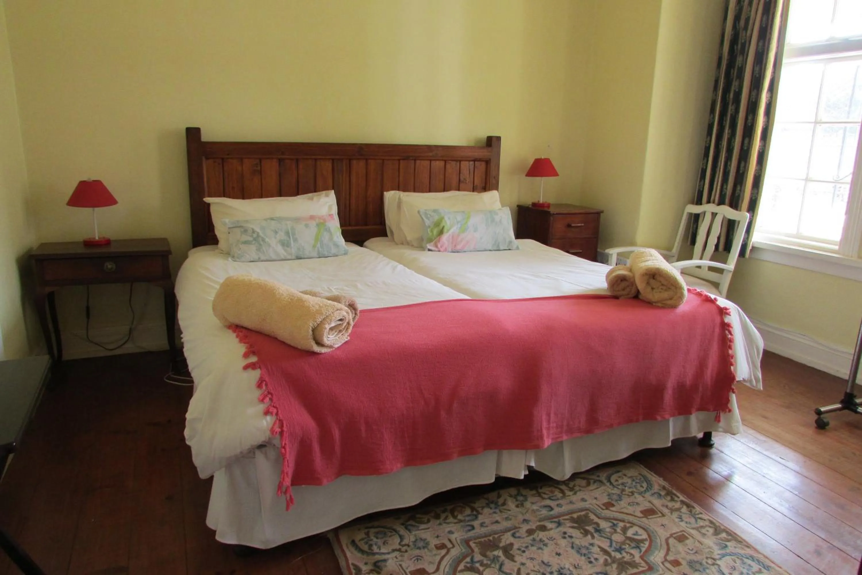 Bedroom, Bed in Absolute Leisure Cottages