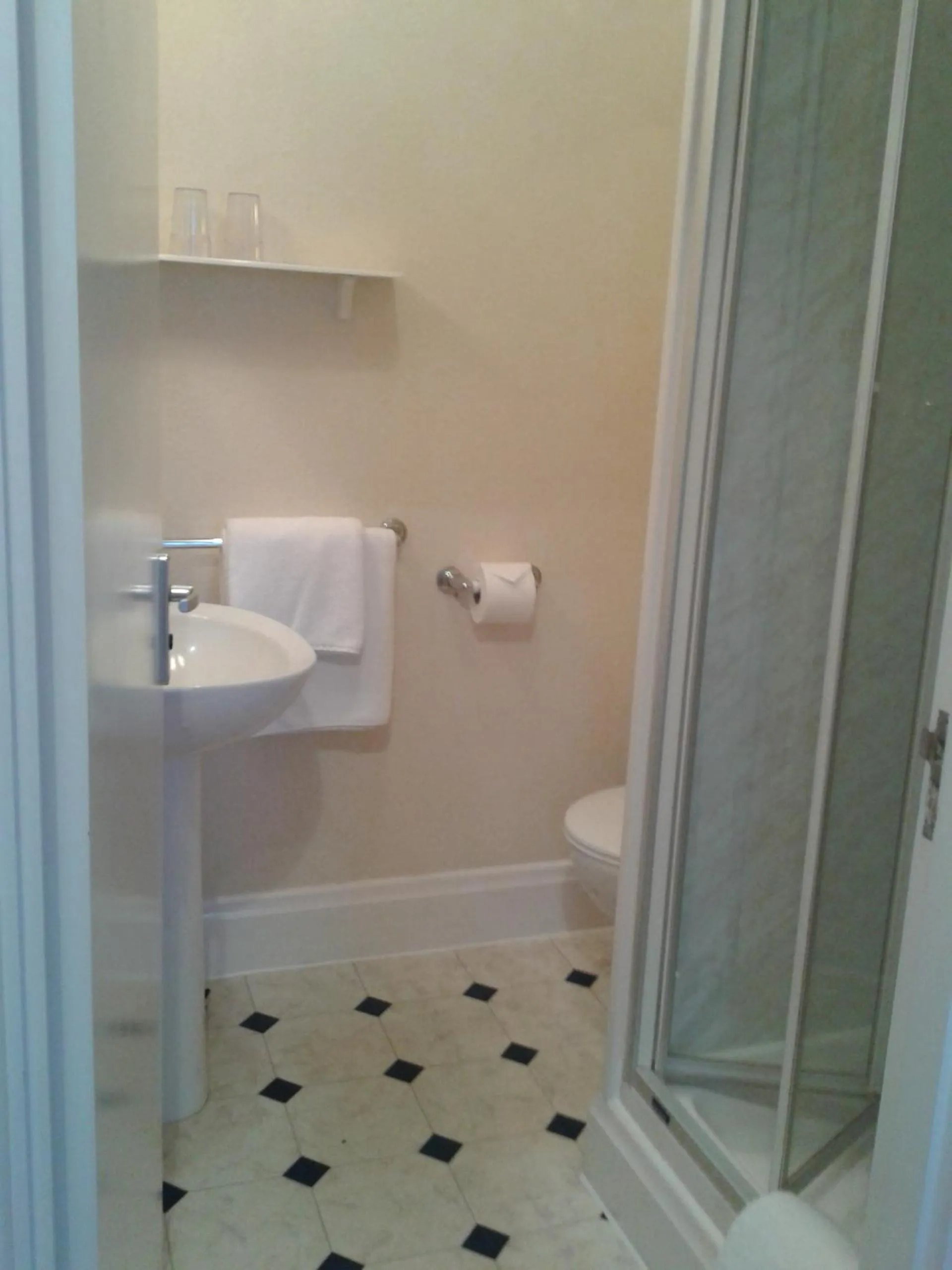 Bathroom in Franklyn Guesthouse