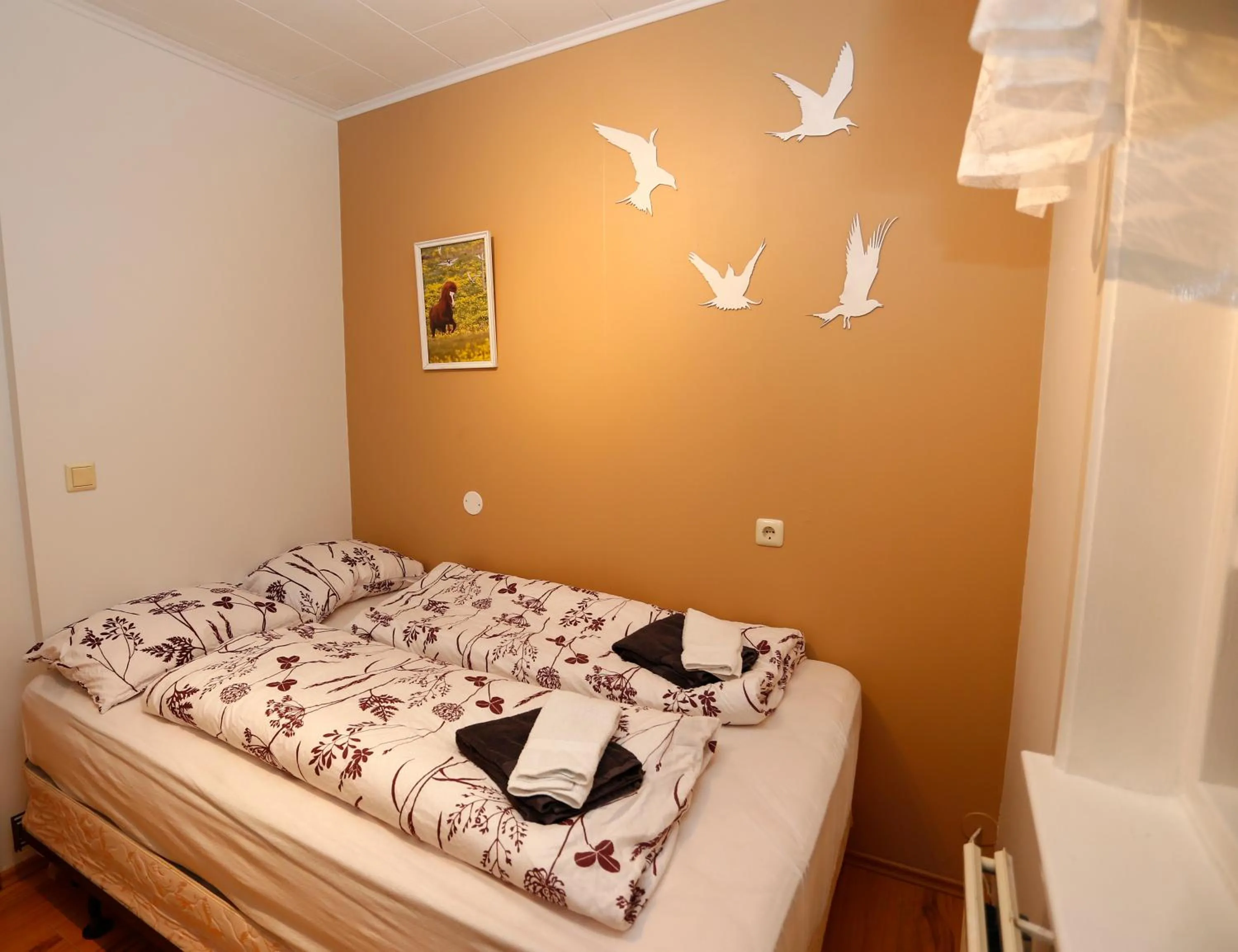 Bedroom, Bed in Hellnafell