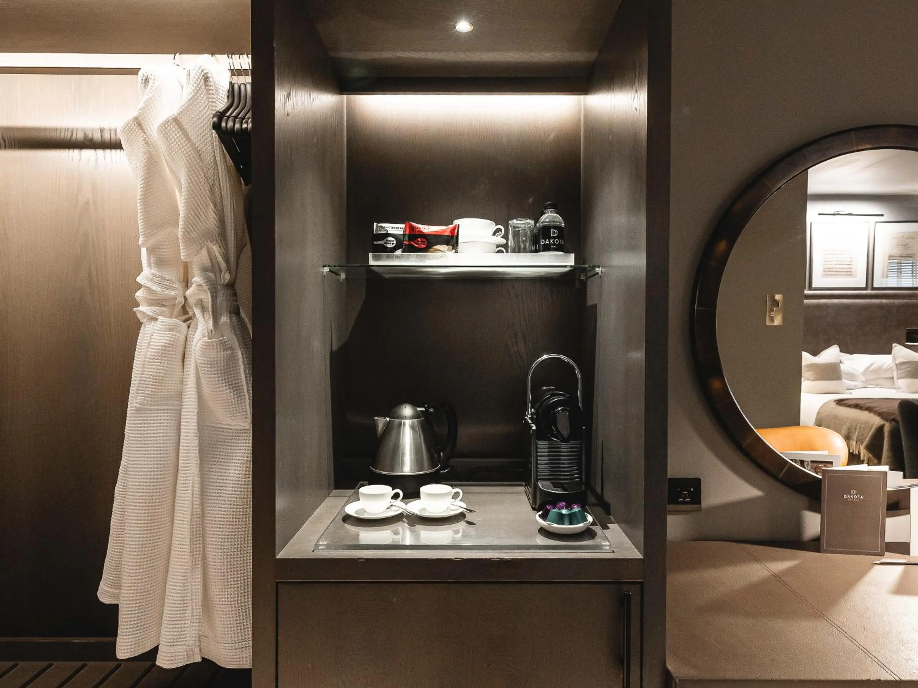 Coffee/tea facilities in Dakota Glasgow