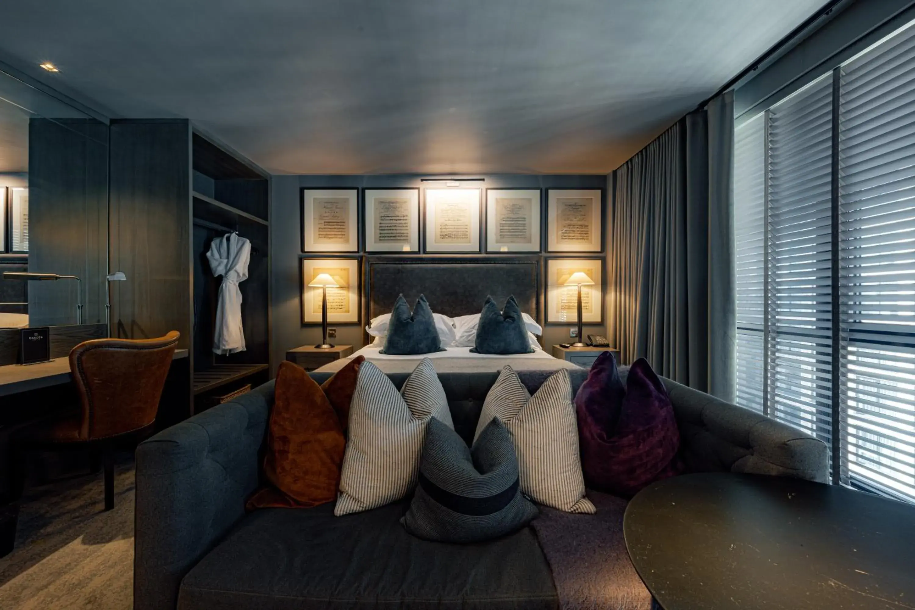 Bed in Dakota Glasgow Bed in Dakota Glasgow