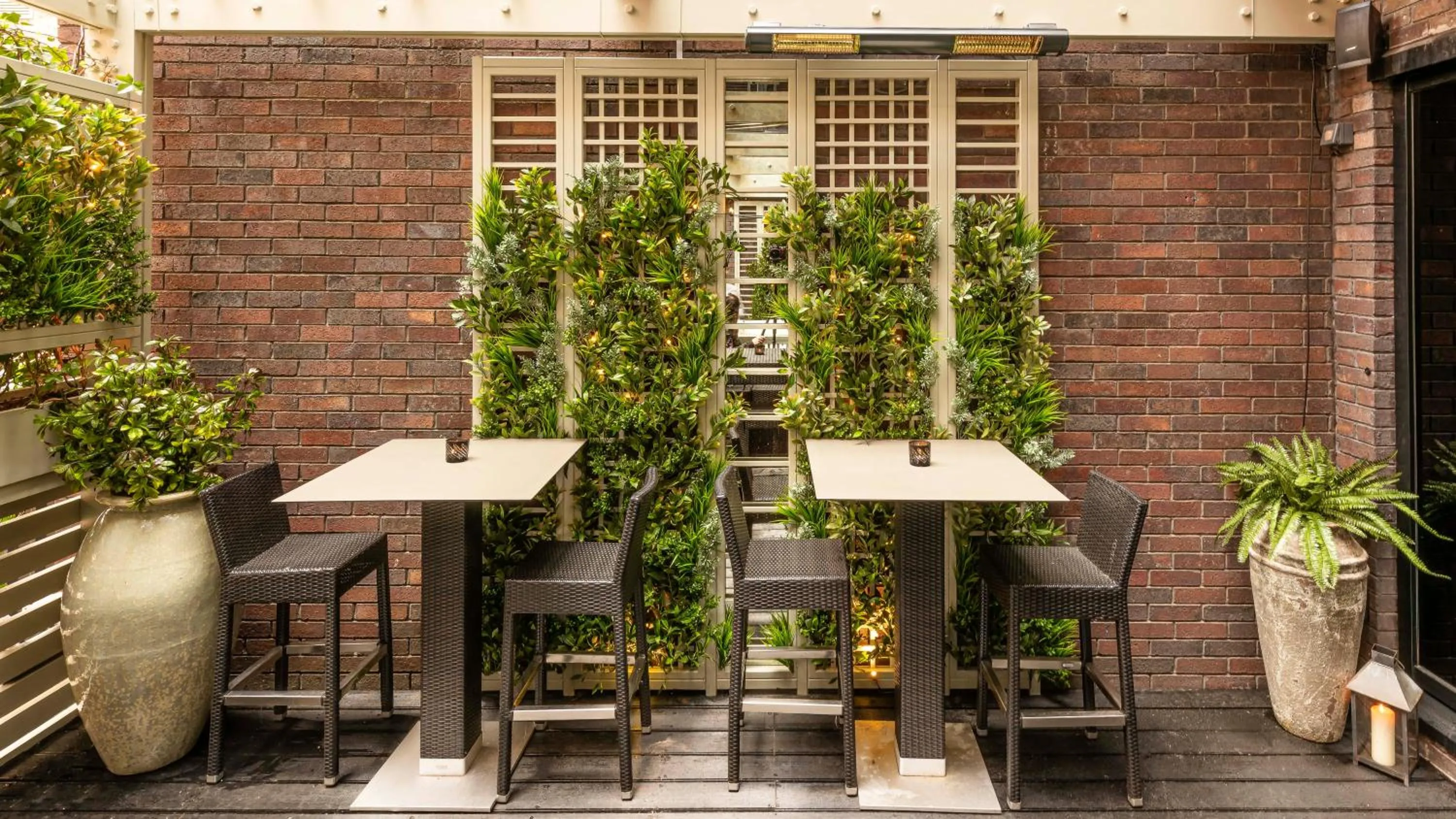 Patio in Dakota Glasgow