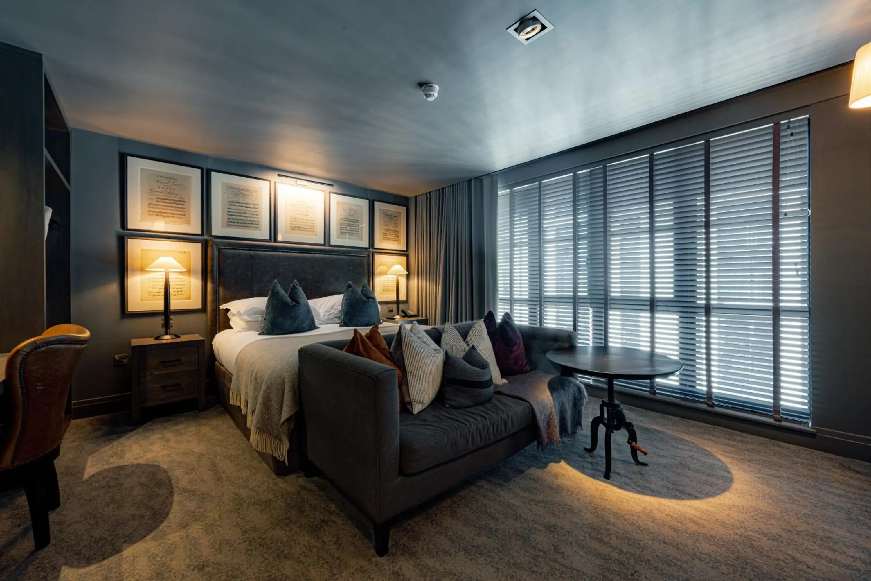 Bed in Dakota Glasgow Bed in Dakota Glasgow