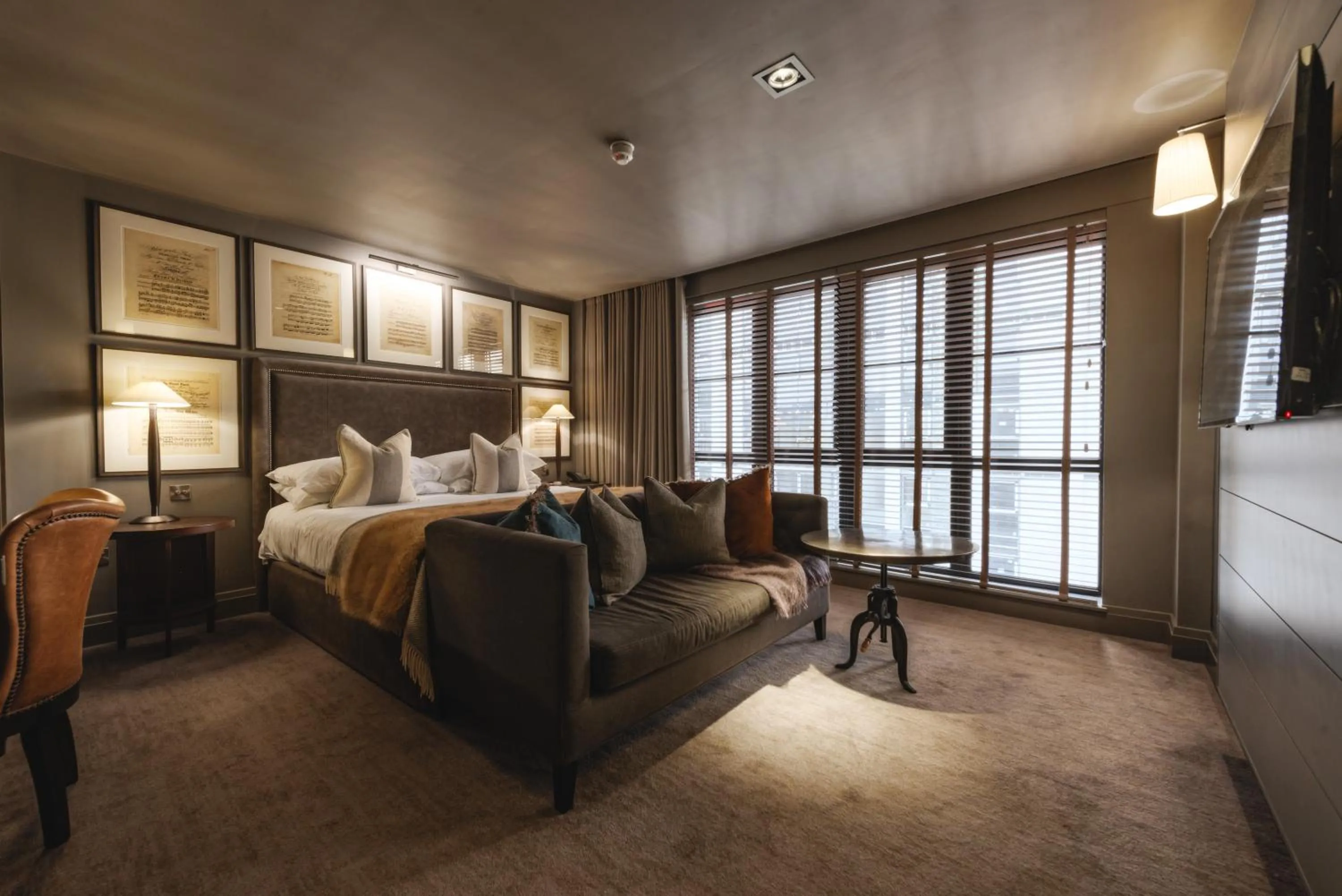 Bed in Dakota Glasgow