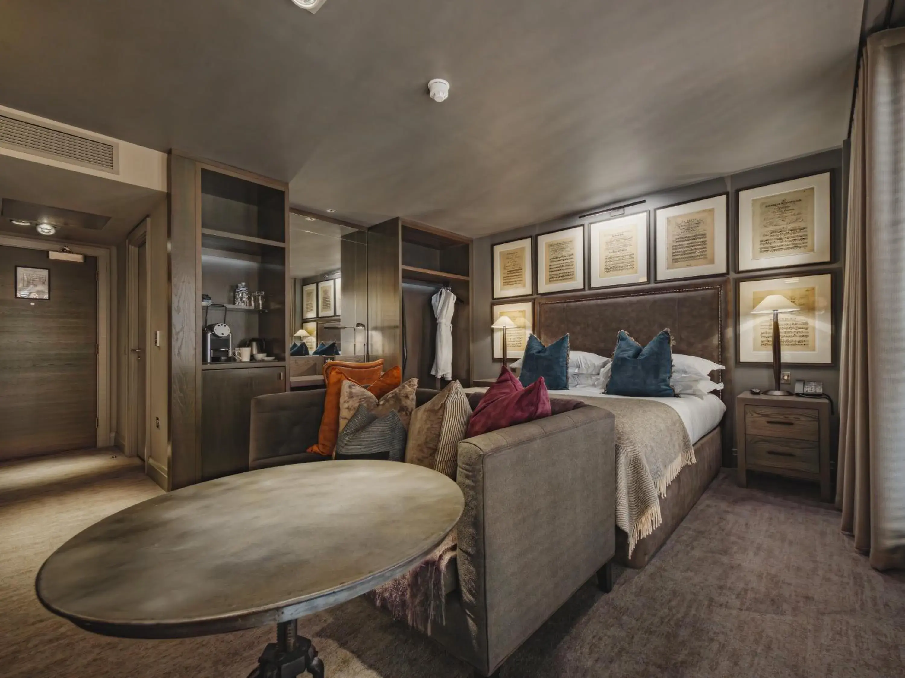 Bed in Dakota Glasgow Bed in Dakota Glasgow