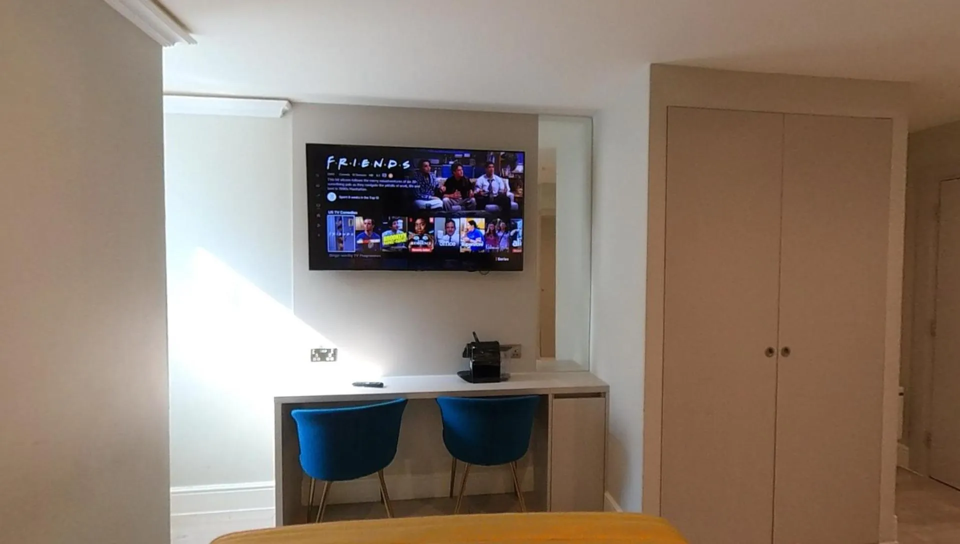 TV and multimedia in NOX Kensington