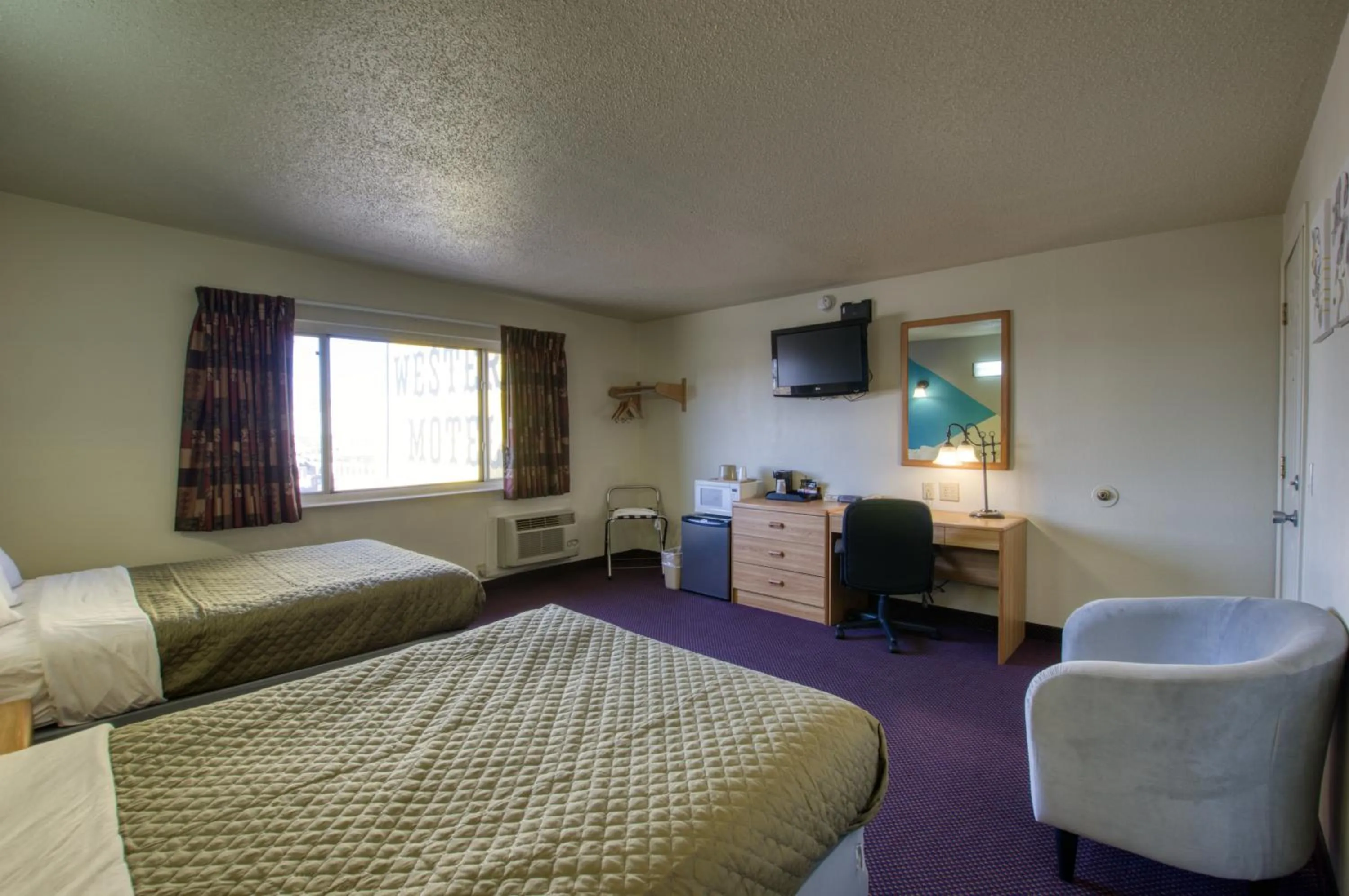 Photo of the whole room, Bed in Western Motel