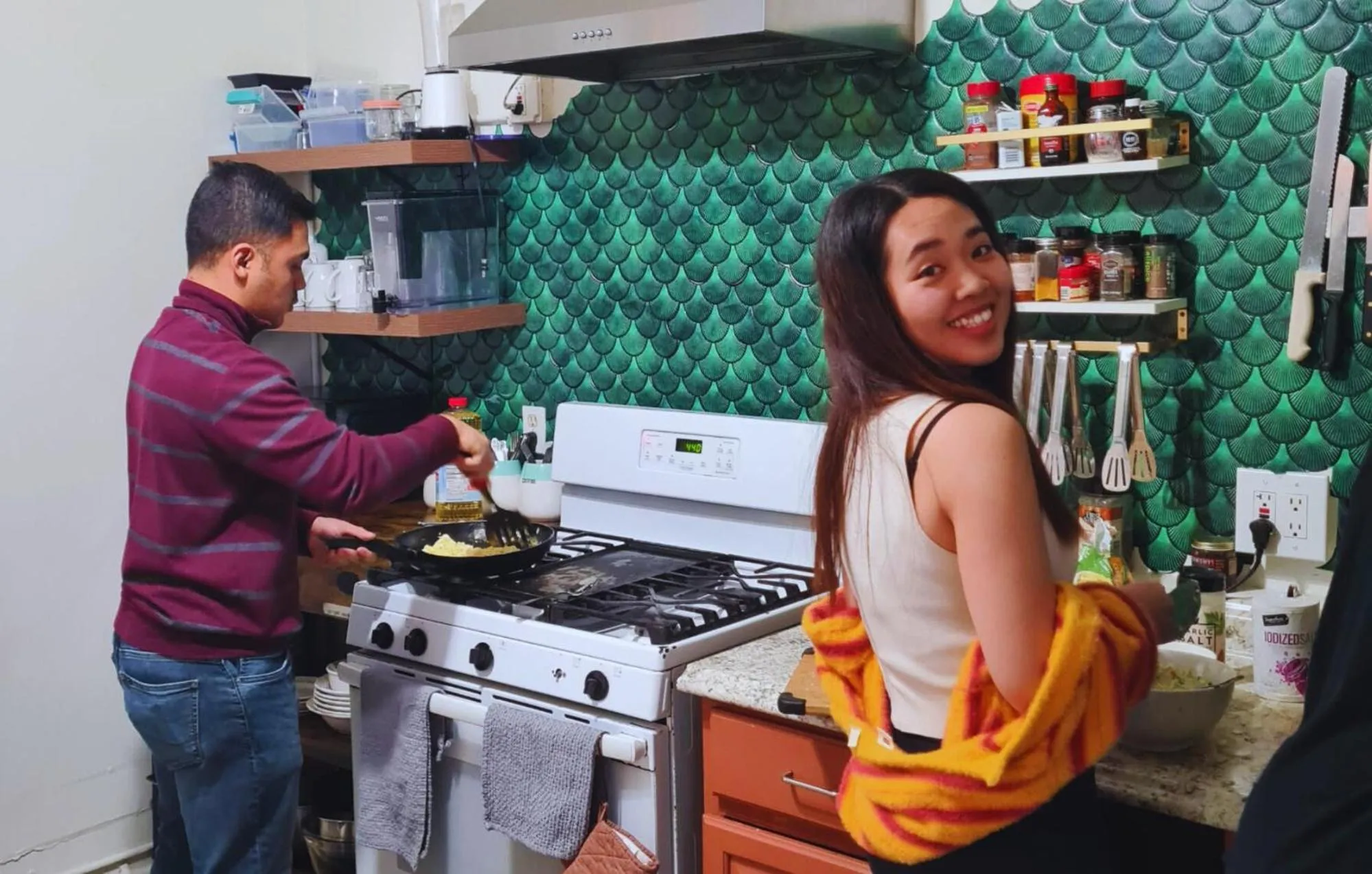 Communal kitchen in ITH Hermosa Beach Surf Hostel LAX