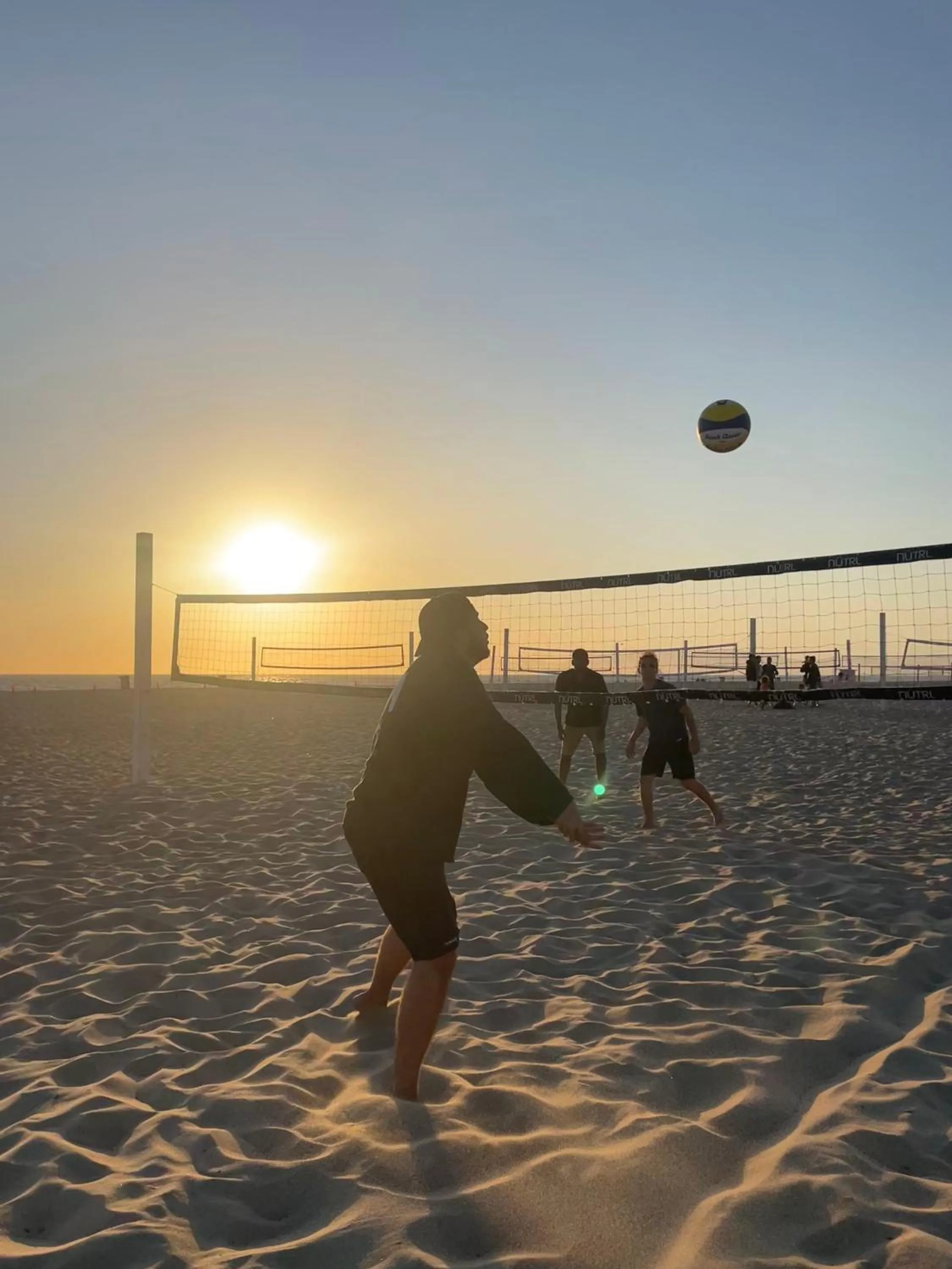 Beach in ITH Hermosa Beach Surf Hostel LAX