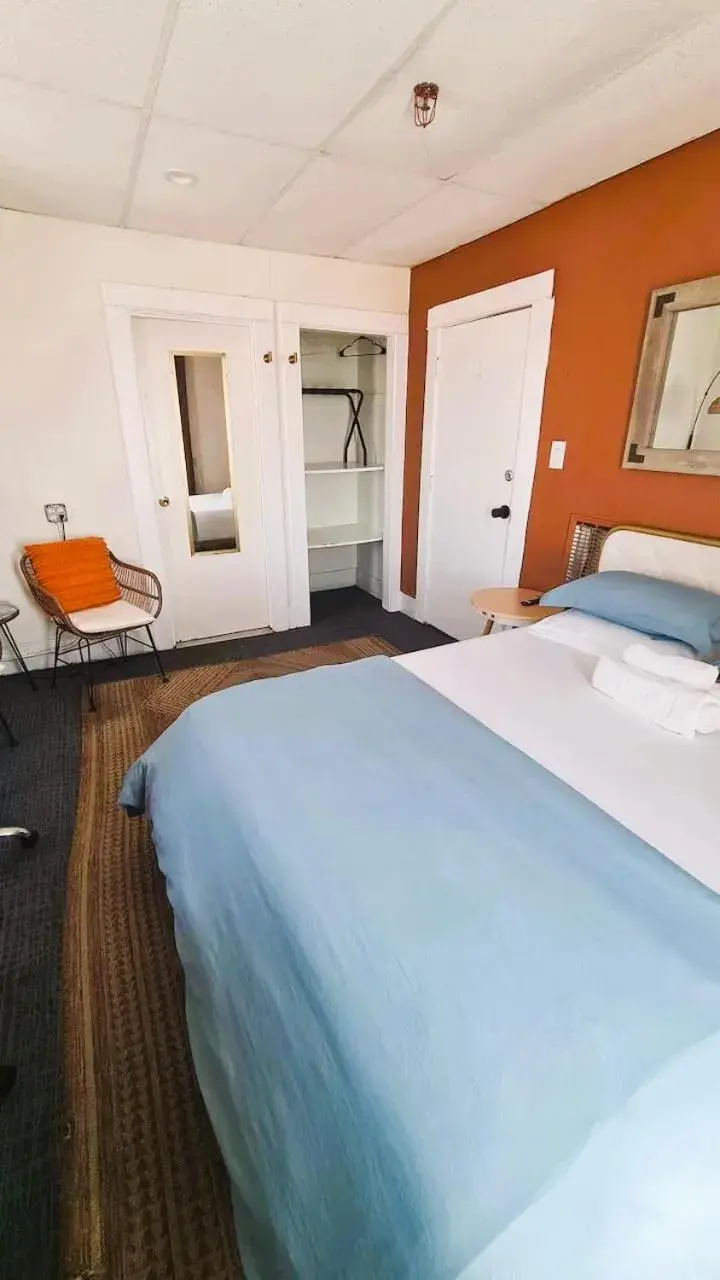 Bed in ITH Hermosa Beach Surf Hostel LAX Bed in ITH Hermosa Beach Surf Hostel LAX