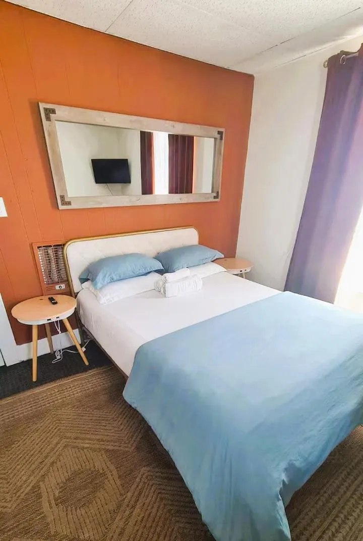 Bed in ITH Hermosa Beach Surf Hostel LAX