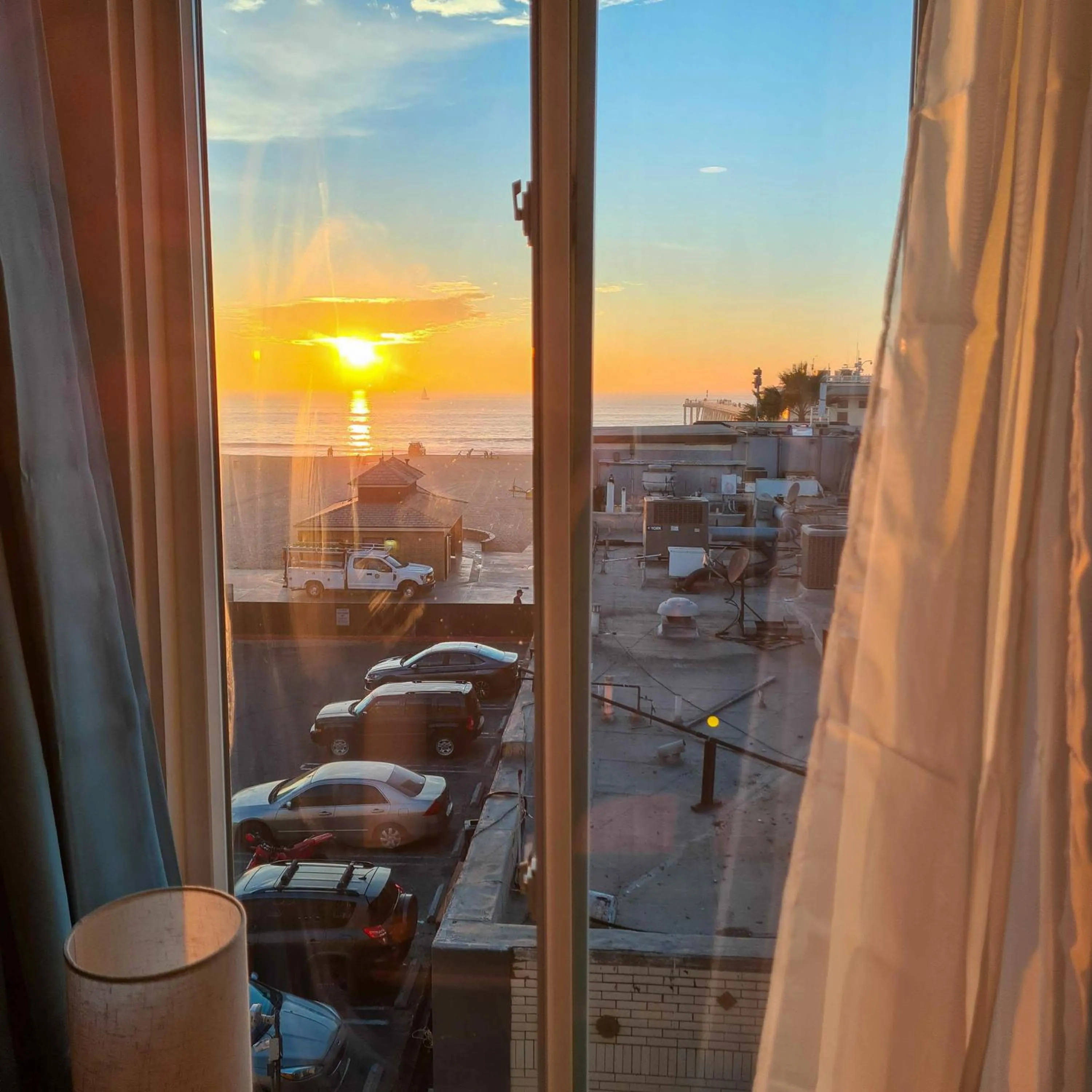 Sea view in ITH Hermosa Beach Surf Hostel LAX