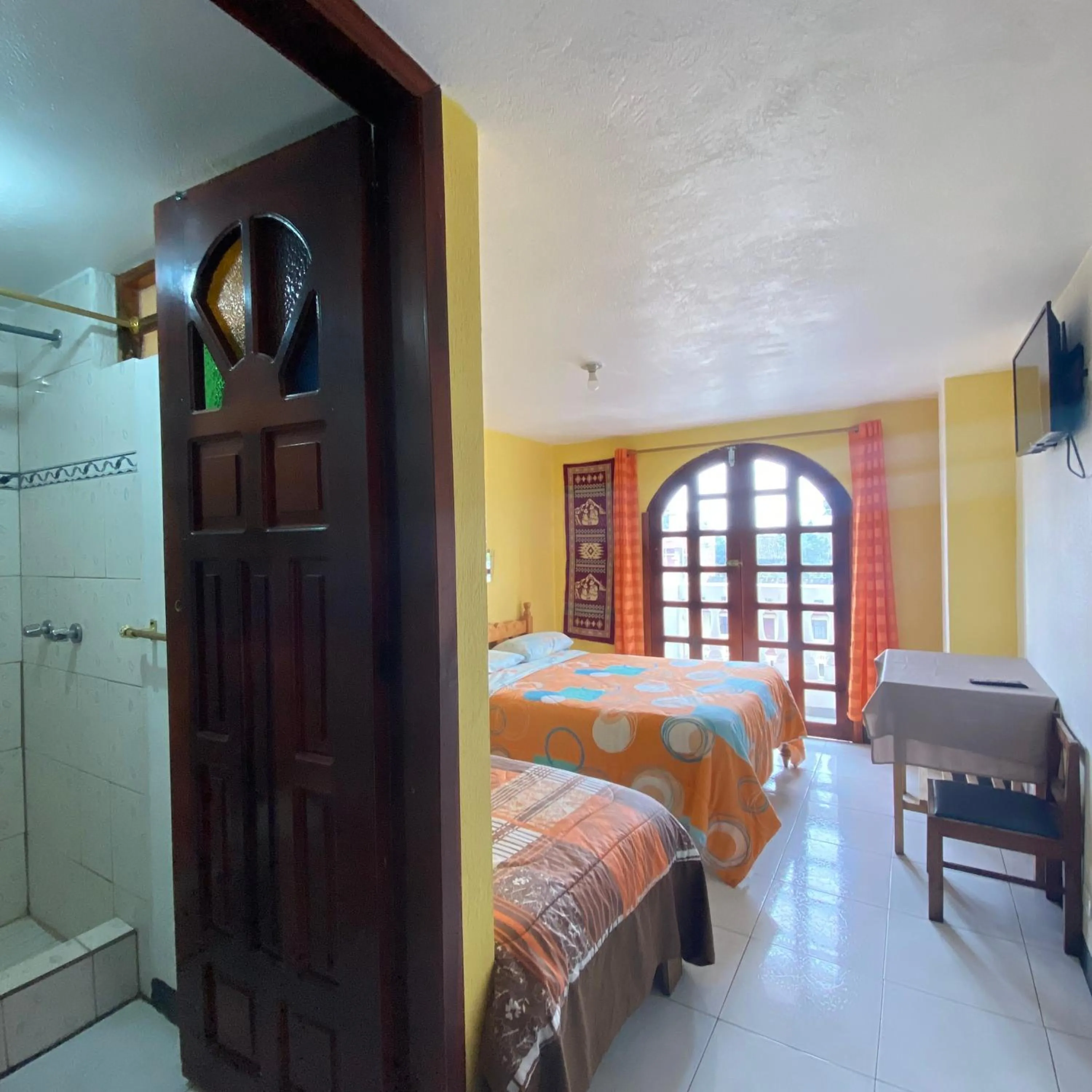 Budget Double Room - single occupancy in Hostal Chasqui